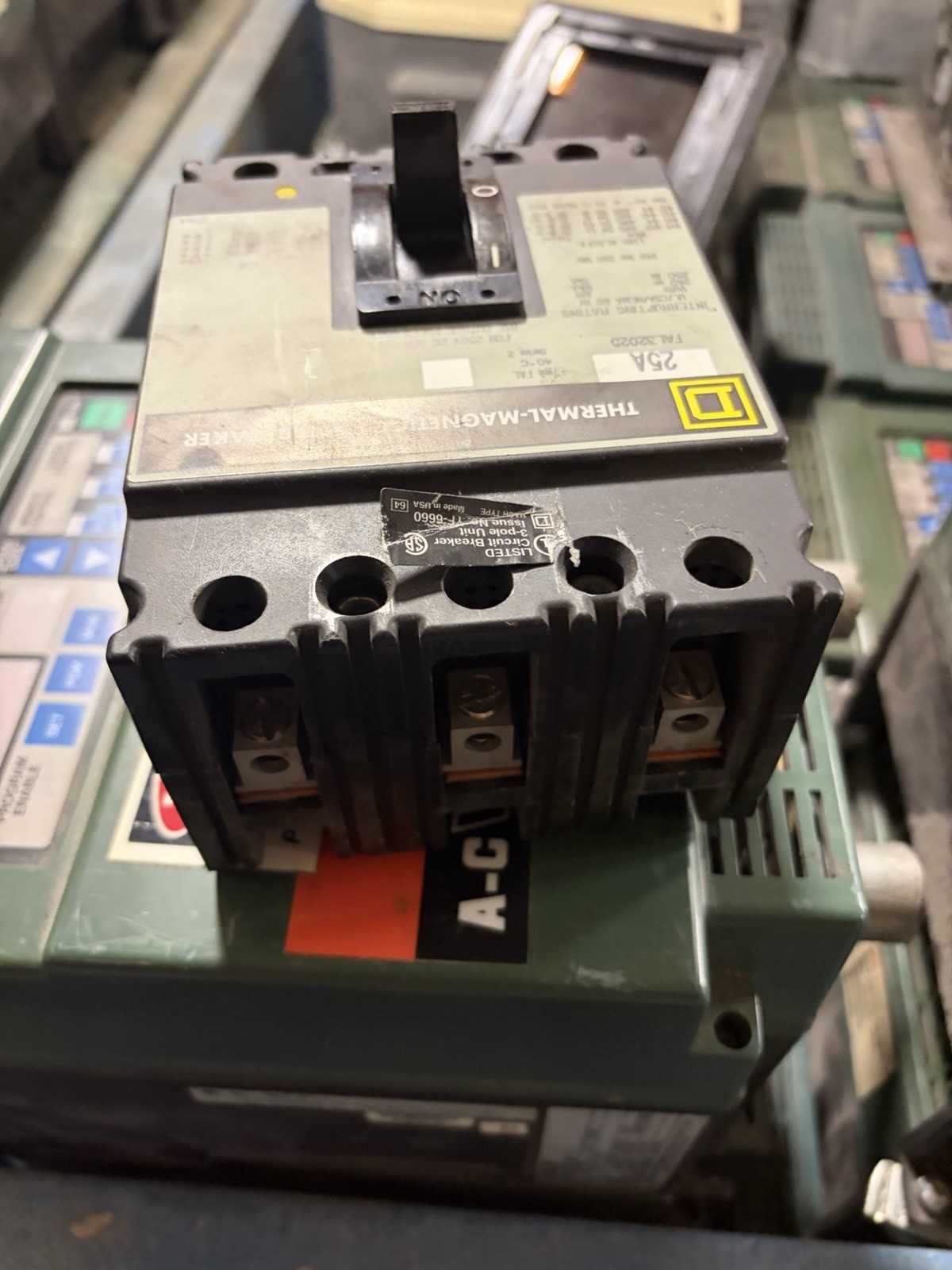Square D FAL36025 Feed-Thru Thermal-Magnetic Circuit Breaker 25A 600V 3P USED