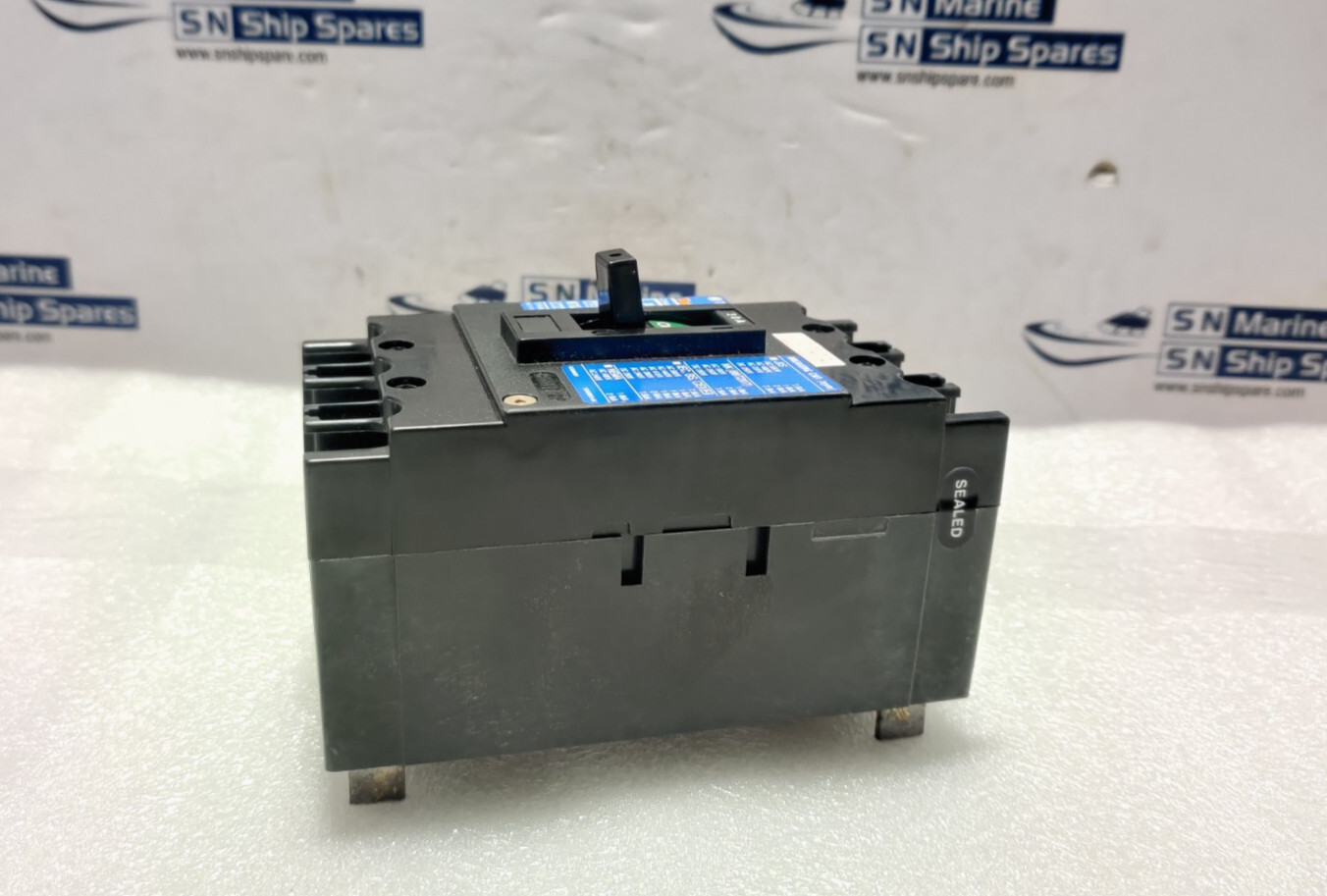 Terasaki Electric XS50NS TemBreak Circuit Breaker 30A 3Pole AC600V DC250V