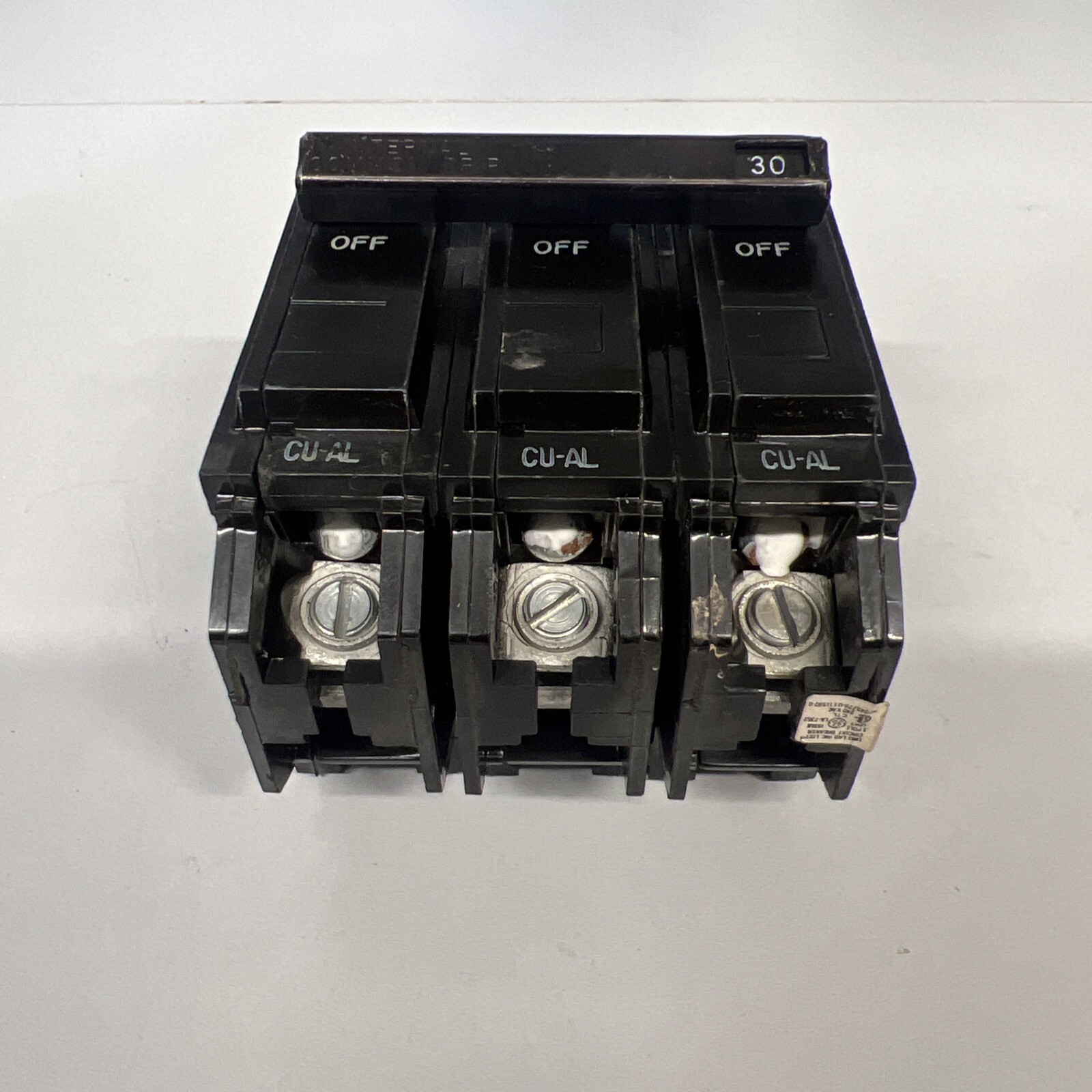 General Electric THQL32030 3 Pole Circuit Breaker 30A 3P Chipped W#