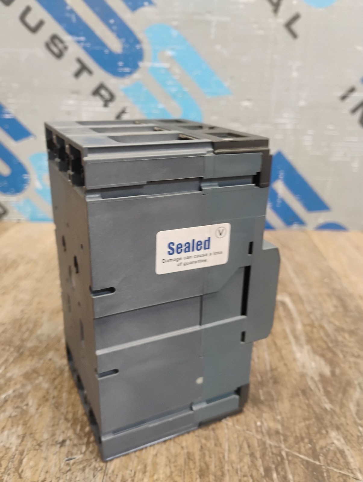 SIEMENS 3VT1716-2DC36-0AA0 160A CIRCUIT BREAKER