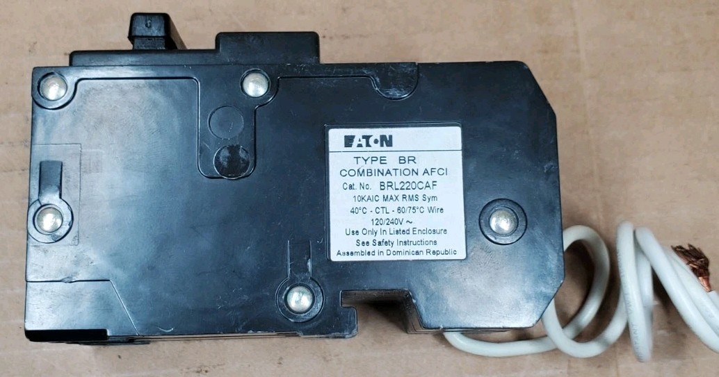 Eaton BRL220CAF Plug-In Mount Type BR Combination Arc Fault Circuit Breaker