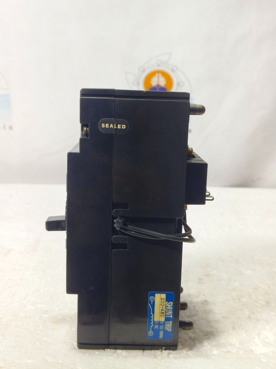 TERASAKI TEMBREAK XS100NB 3POLE 60A CIRCUIT BREAKER WITH 200-480 VAC SHUNT TRIP