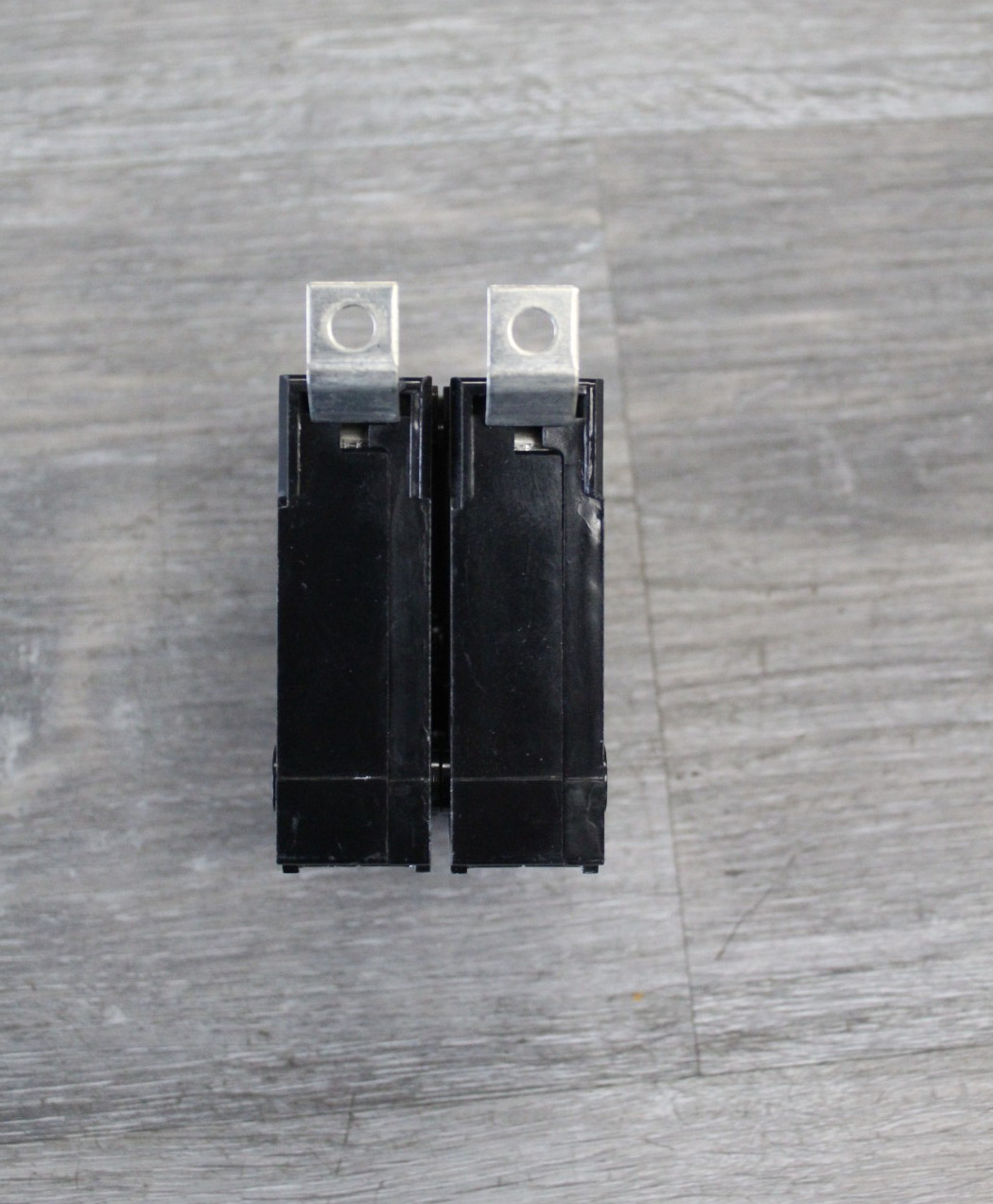 EATON QBHW2015 15A 240V Circuit Breaker – NEW