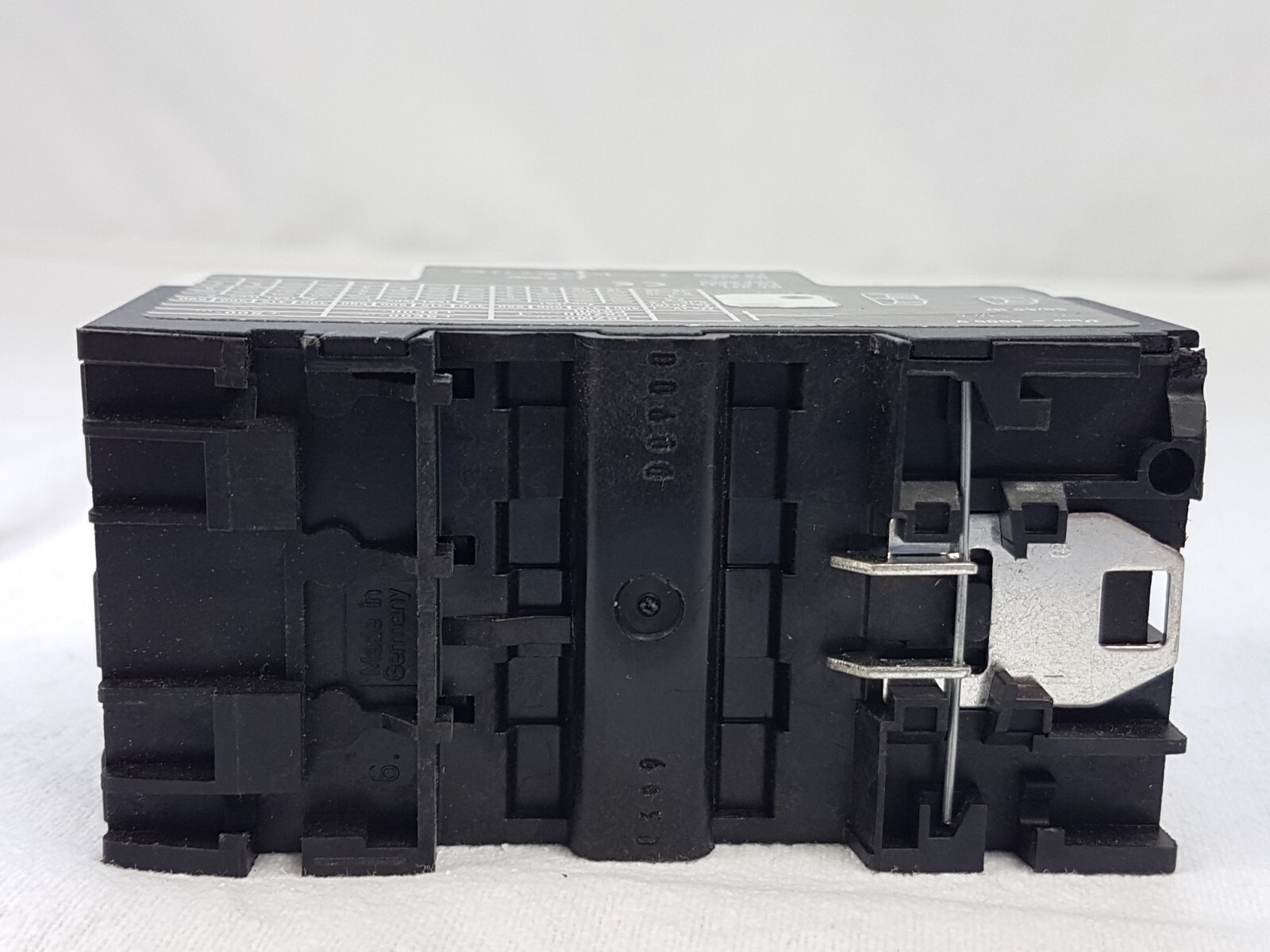 Moeller PKZM0-1.6 Circuit Breaker Motor Protector 400-690VAC 50/60Hz 1.6A Unused