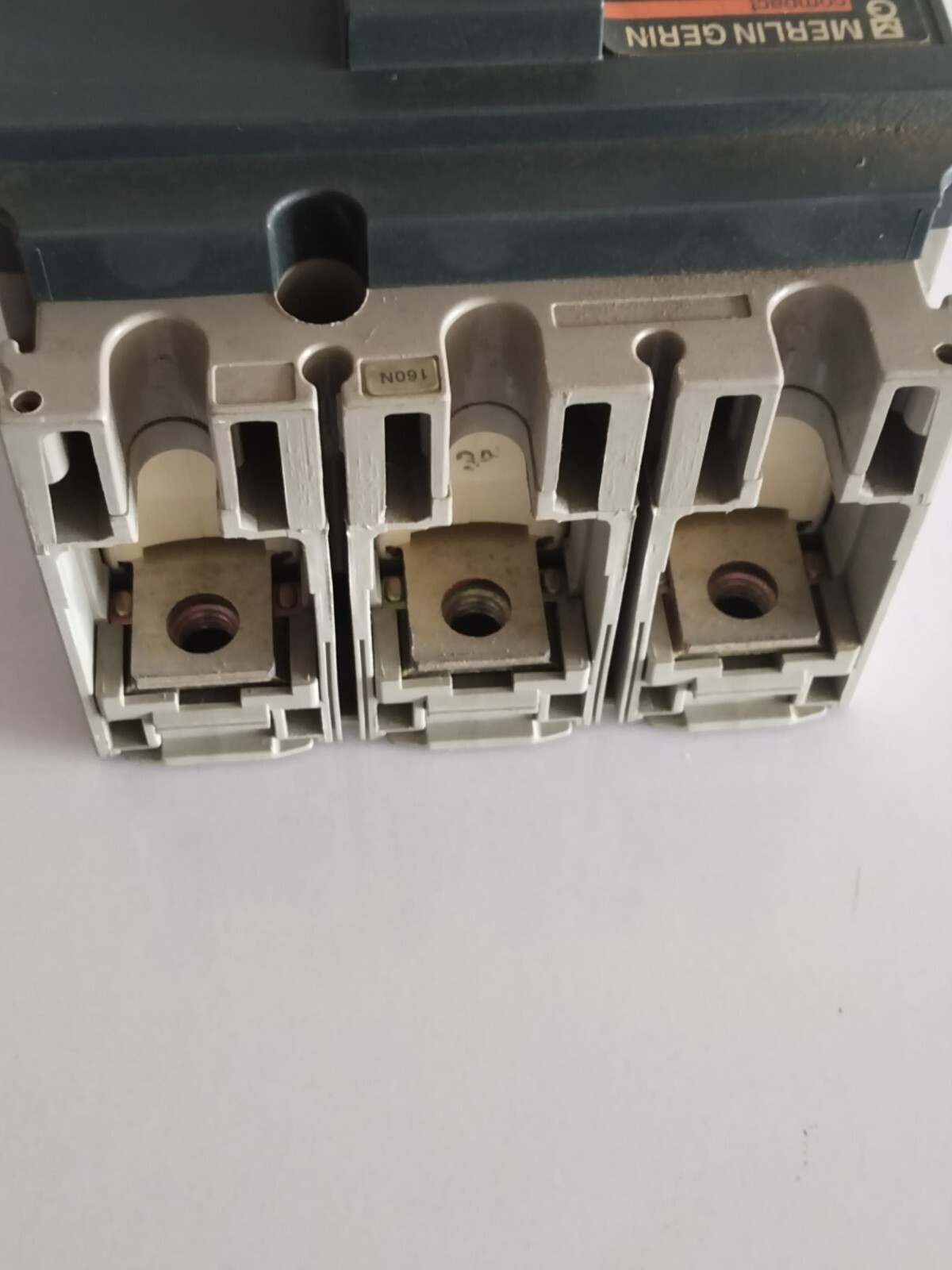 MERLIN GERIN NS160N CIRCUIT BREAKER 100AMP 3POLE 440VAC 35KA FREE FAST