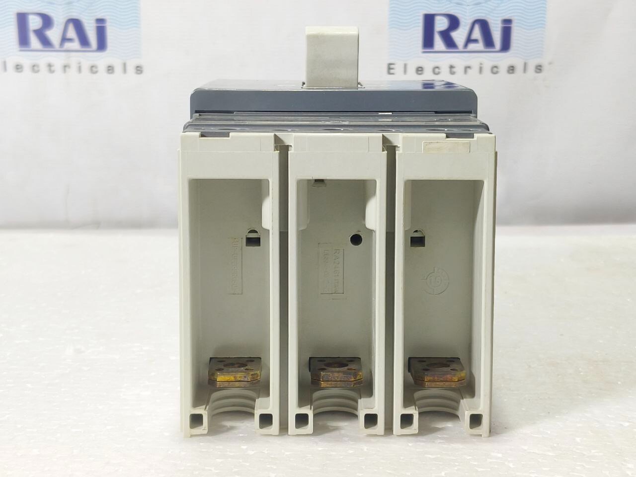 ABB TMAX T4S 250 100A 3POLE CIRCUIT BREAKER MCCB 40kA at 440V (FREE SHIPPING)