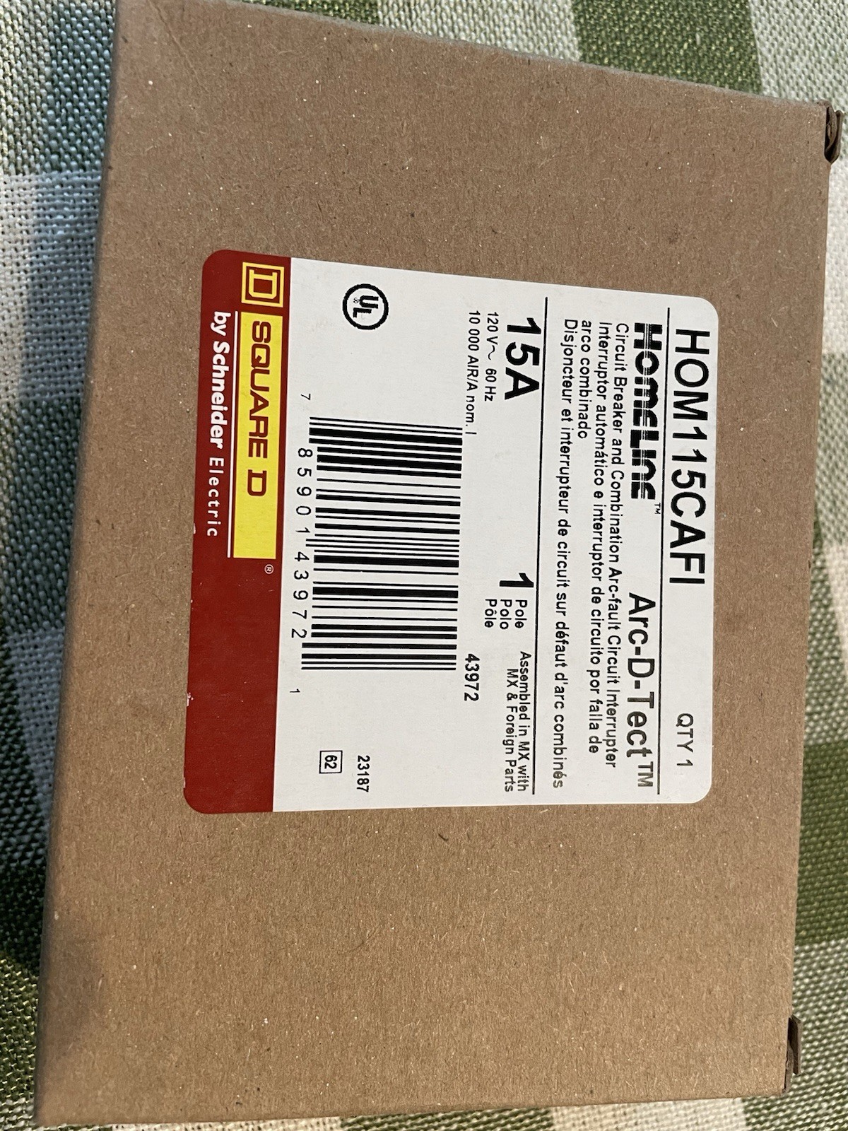 Square D HOM115CAFIC 1 Pole 15A Plug In AFCI Arc Fault Circuit Breaker w pigtail