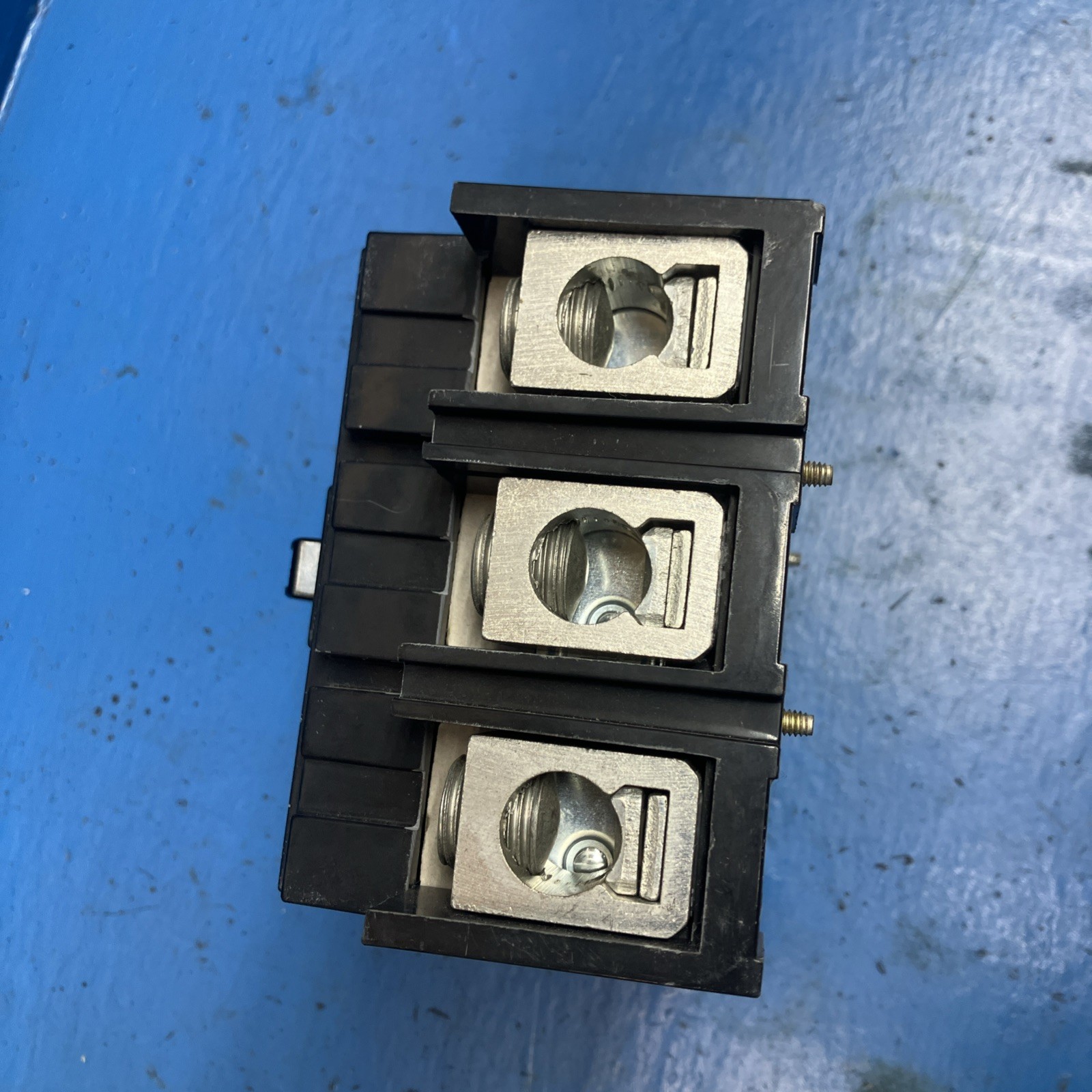 Square D Schneider Electric QDL32200 breaker
