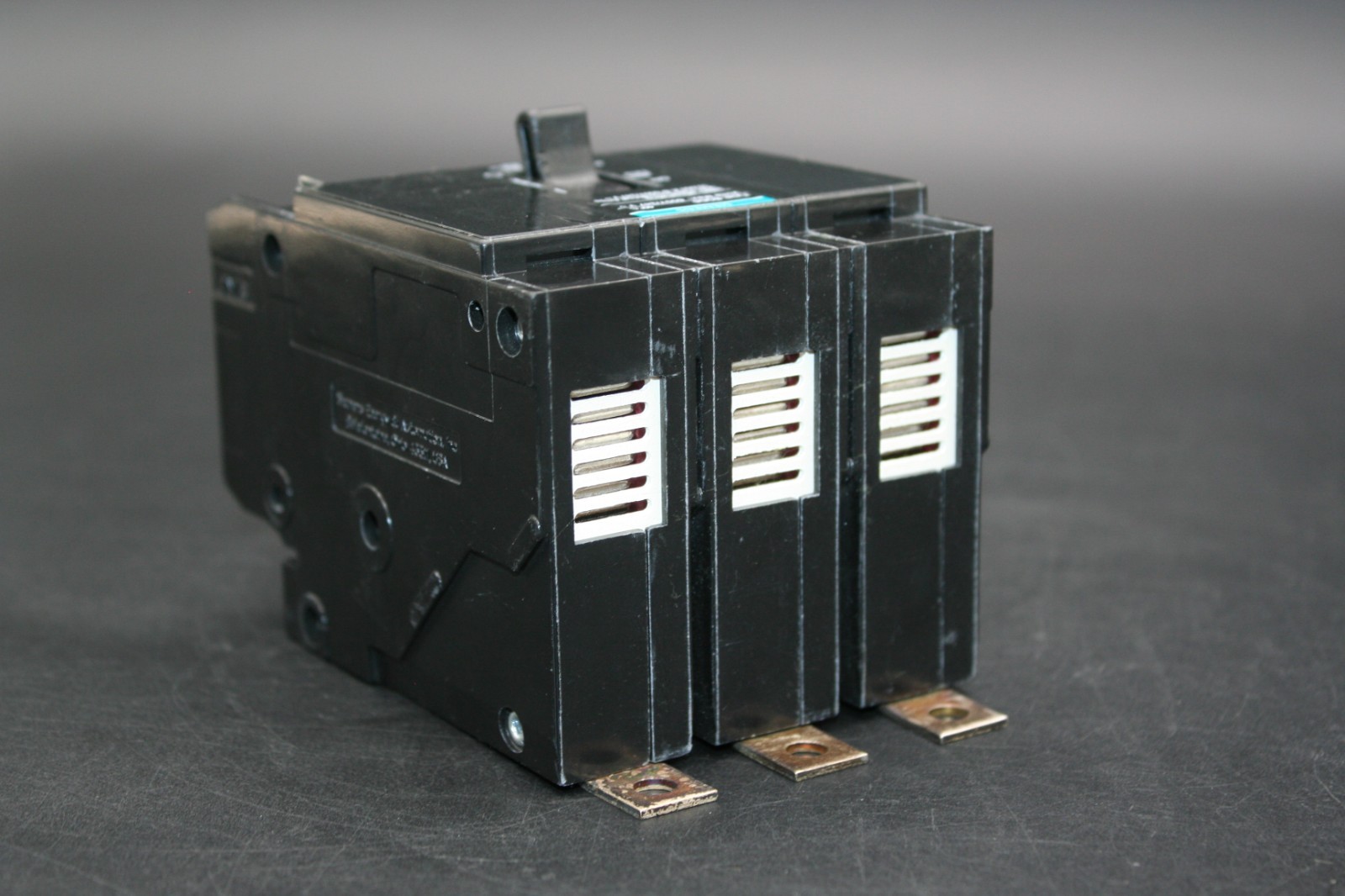 One (1) Siemens BQD6/BQD6340 Circuit Breaker 40 Amp, 3-Pole, 600Y/347 V Mexico