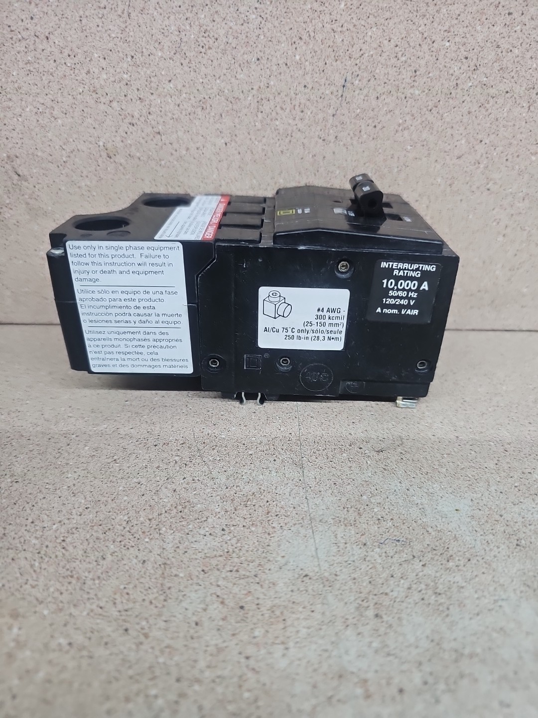 Square D QO2200 Plug-on Circuit Breaker 200 Amp 2 Pole 120/240V 50/60 Hz NOS
