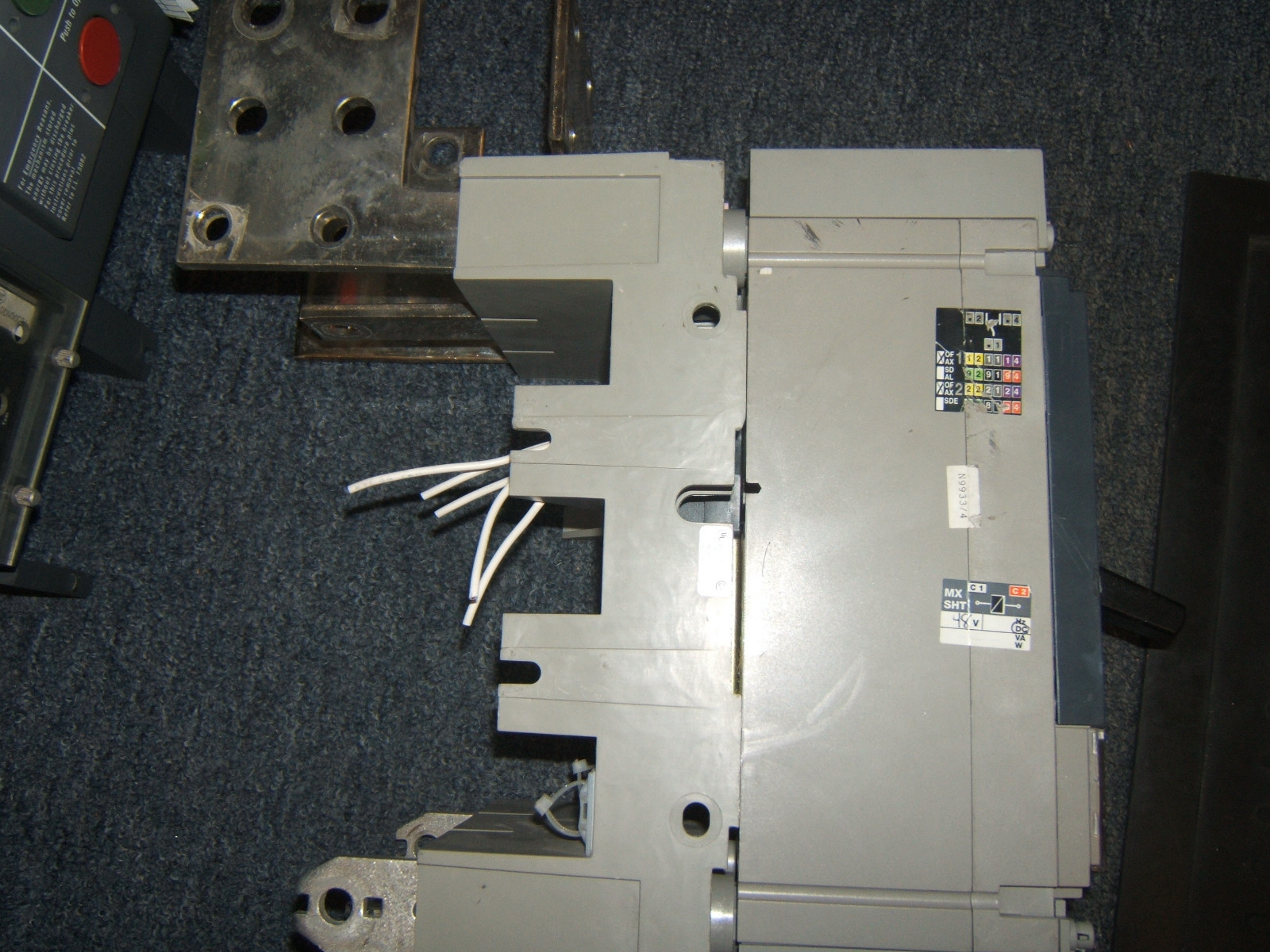 MERLIN GERIN NSJ600A with 48V shunt trip