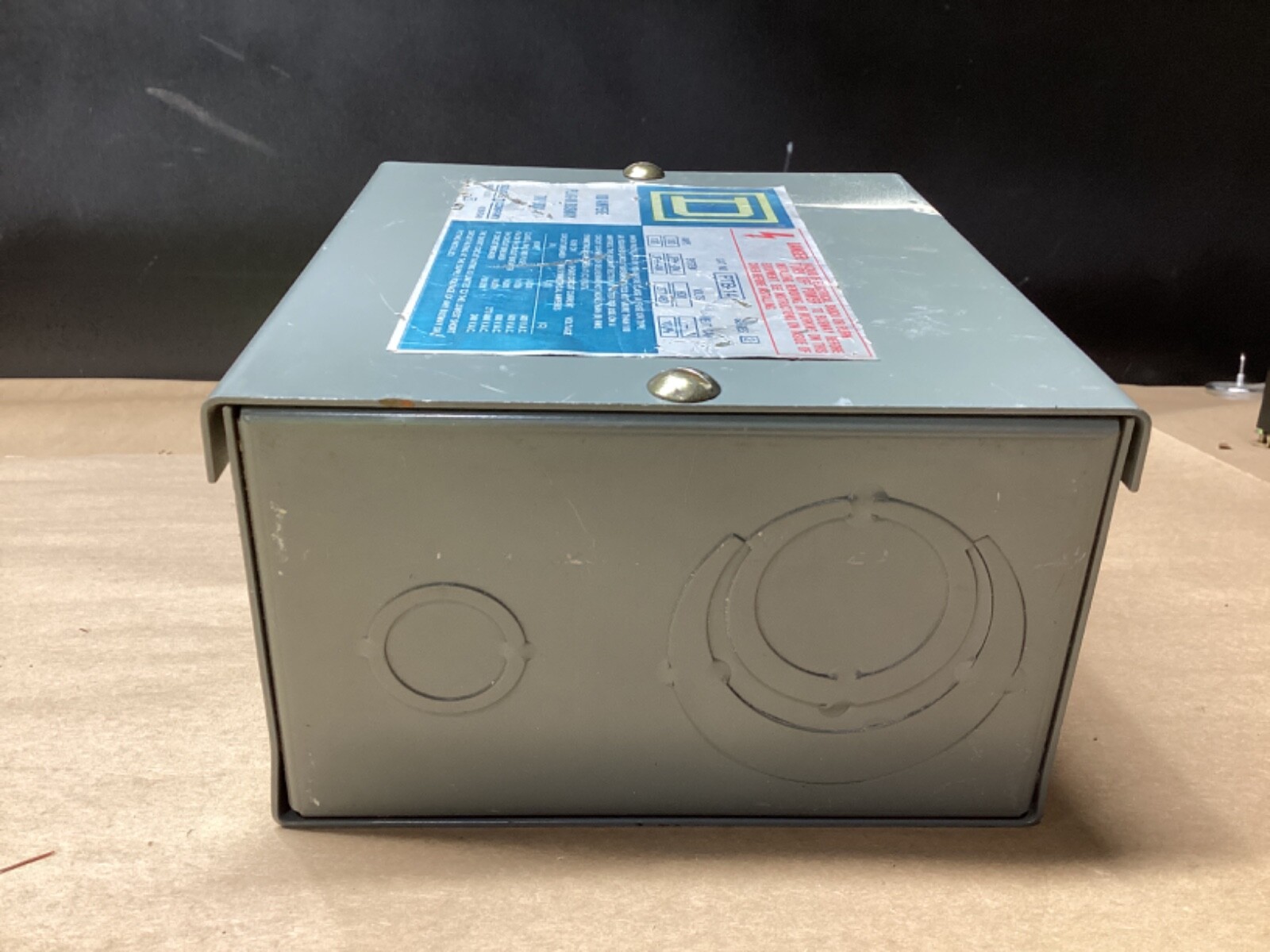 Square D PTB-14 100 amp Plug in Busway Tap Box 600 volt #113G111PR7*CO