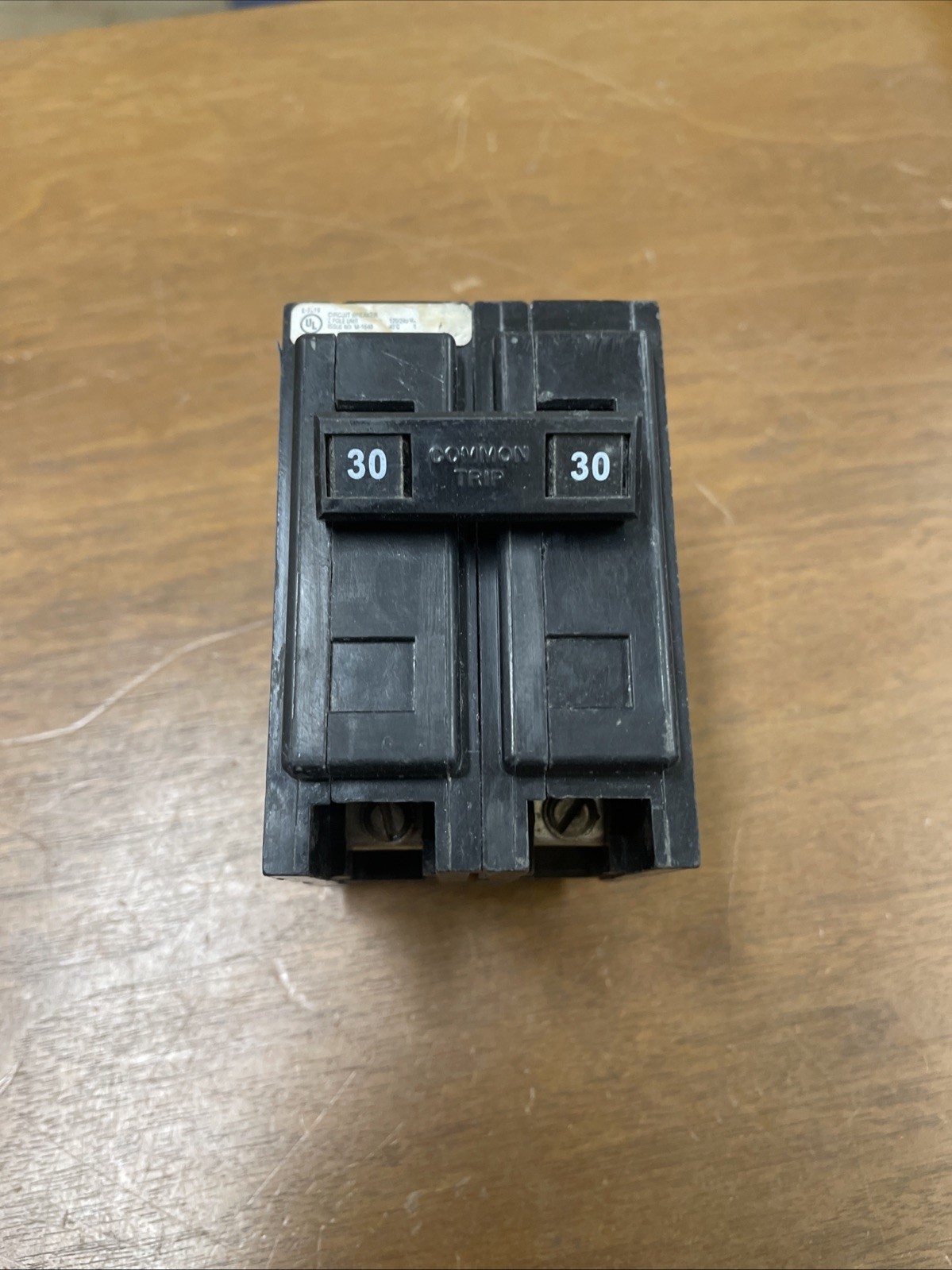 Eaton 30A 120/240V 2 Phase Type QBHW Bolt On Circuit Breaker (QBHW2030) D69