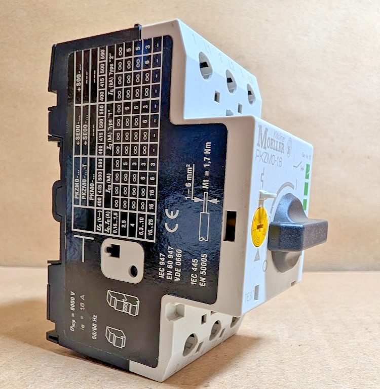 Moeller / Eaton PKZM0-1.6 Motor Protection Circuit Breaker, 1-1.6A, 3p (NewNB)