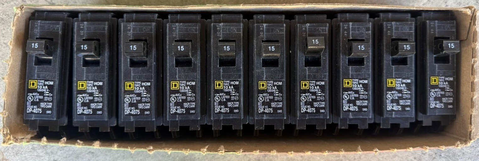 10 PCS HOM115CP Homeline, 15A, 1 pole, 120/240VAC
