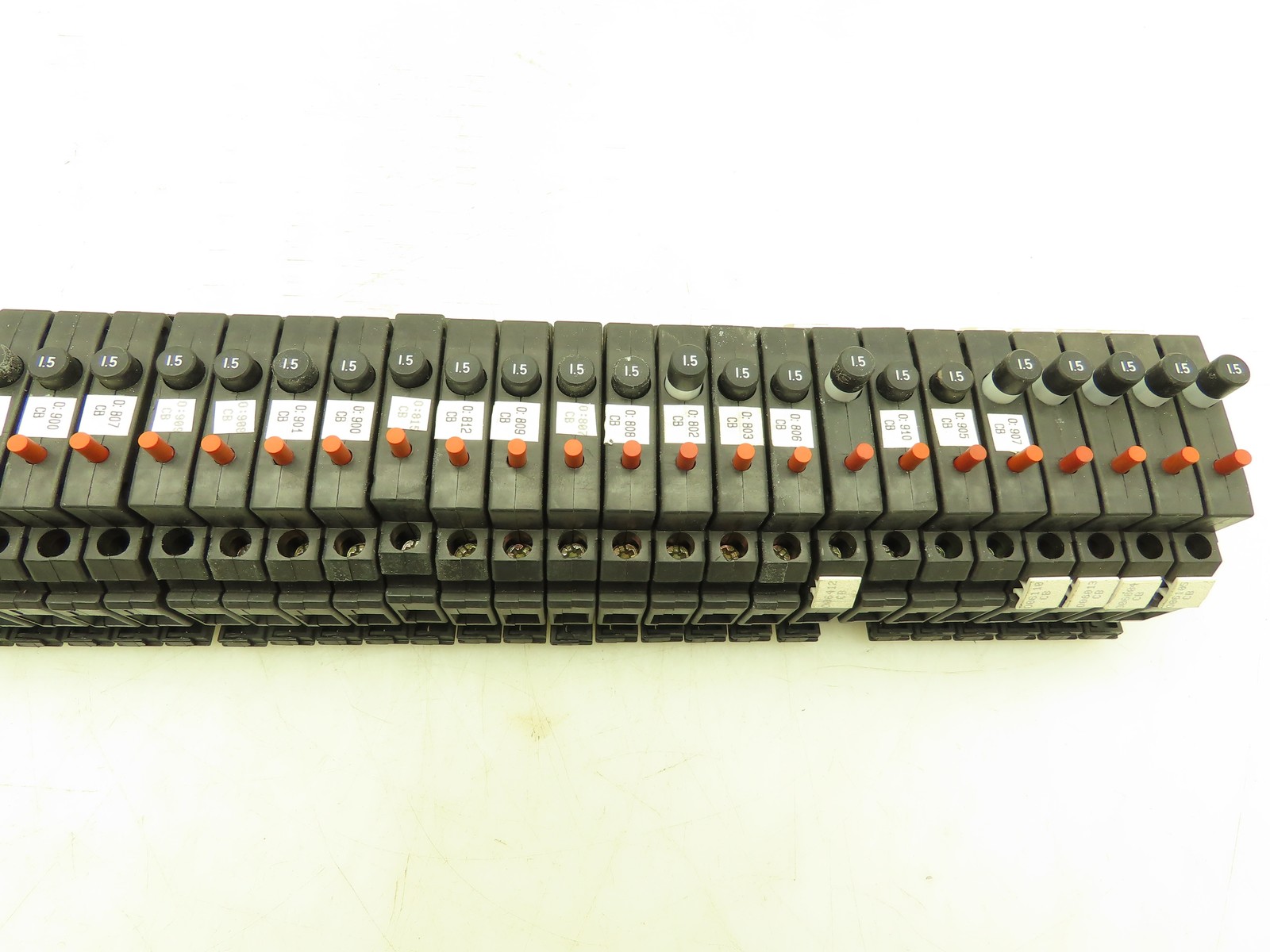 Allen Bradley 1492-GH015 Din Rail 1.5A Circuit Breaker Ser B 250V Lot of 45