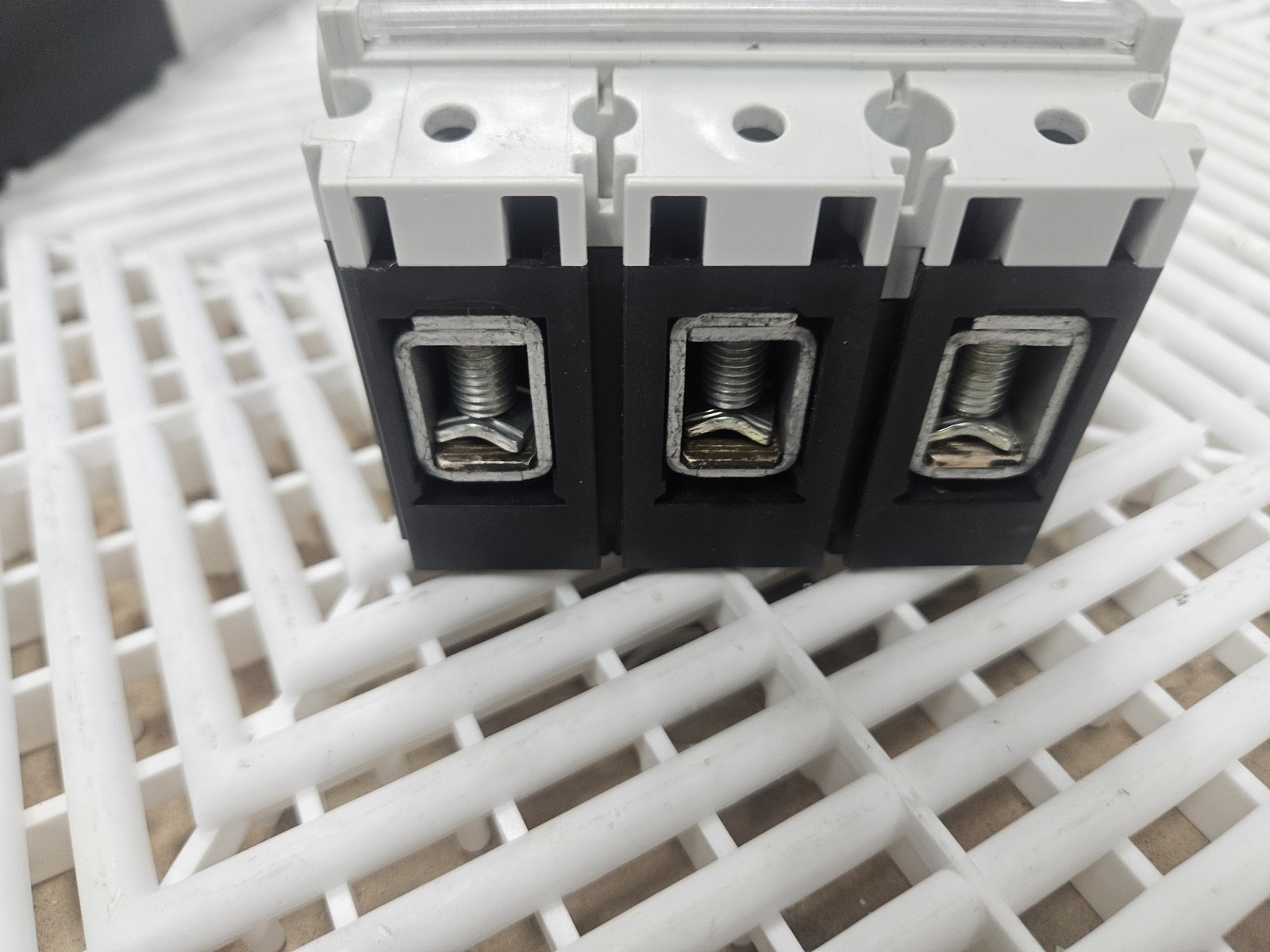 Moeller NZMB1-A25 25A 3-Pole 690V Molded Case Circuit Breaker (Lot of 6)