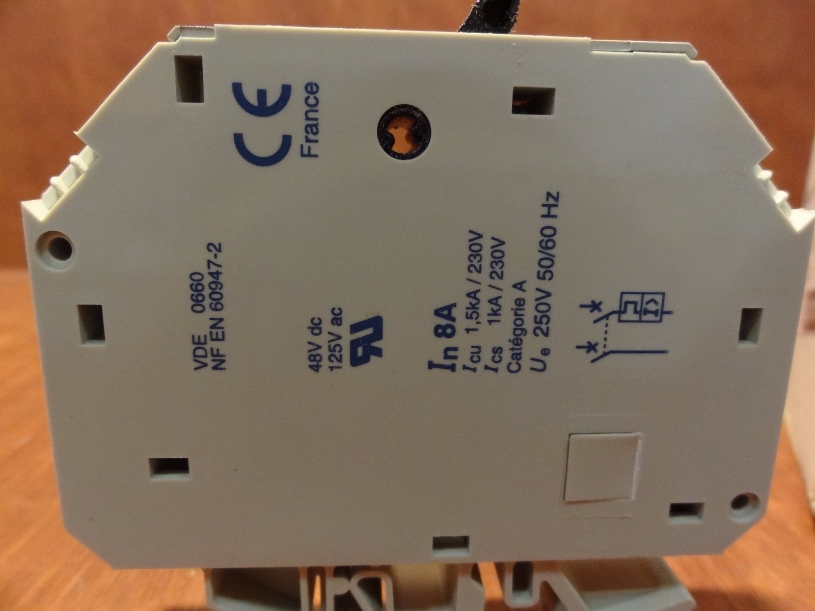 Telemecanique circuit breaker GB2CD14 8A (x6)