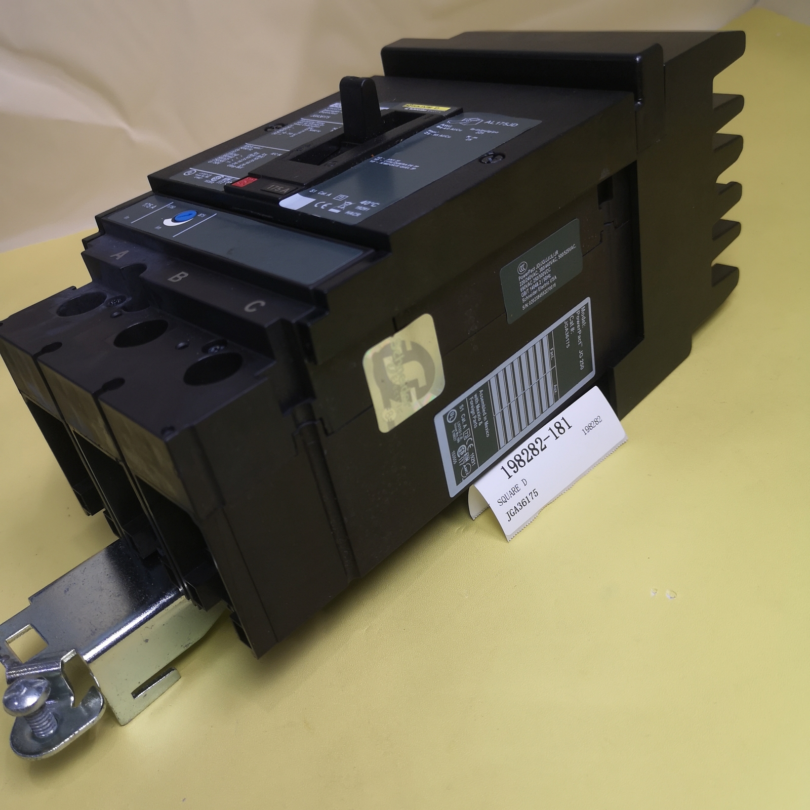 SQUARE D JGA36175 circuit breaker