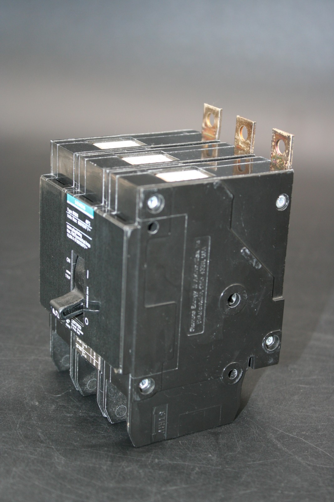 One (1) Siemens BQD6/BQD6340 Circuit Breaker 40 Amp, 3-Pole, 600Y/347 V Mexico