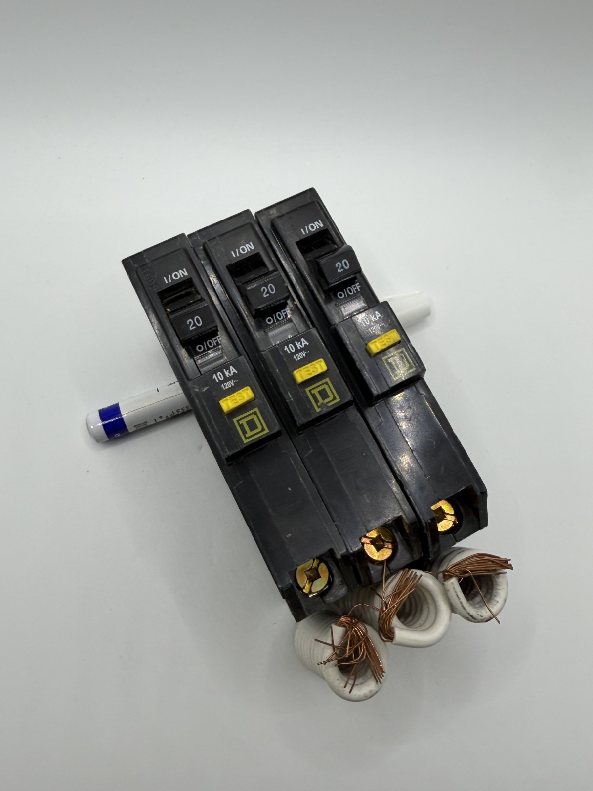 (Lot of 3) Square D QOB120GFI 20A 120V 1P Bolt-on GFCI Circuit Breakers – tested