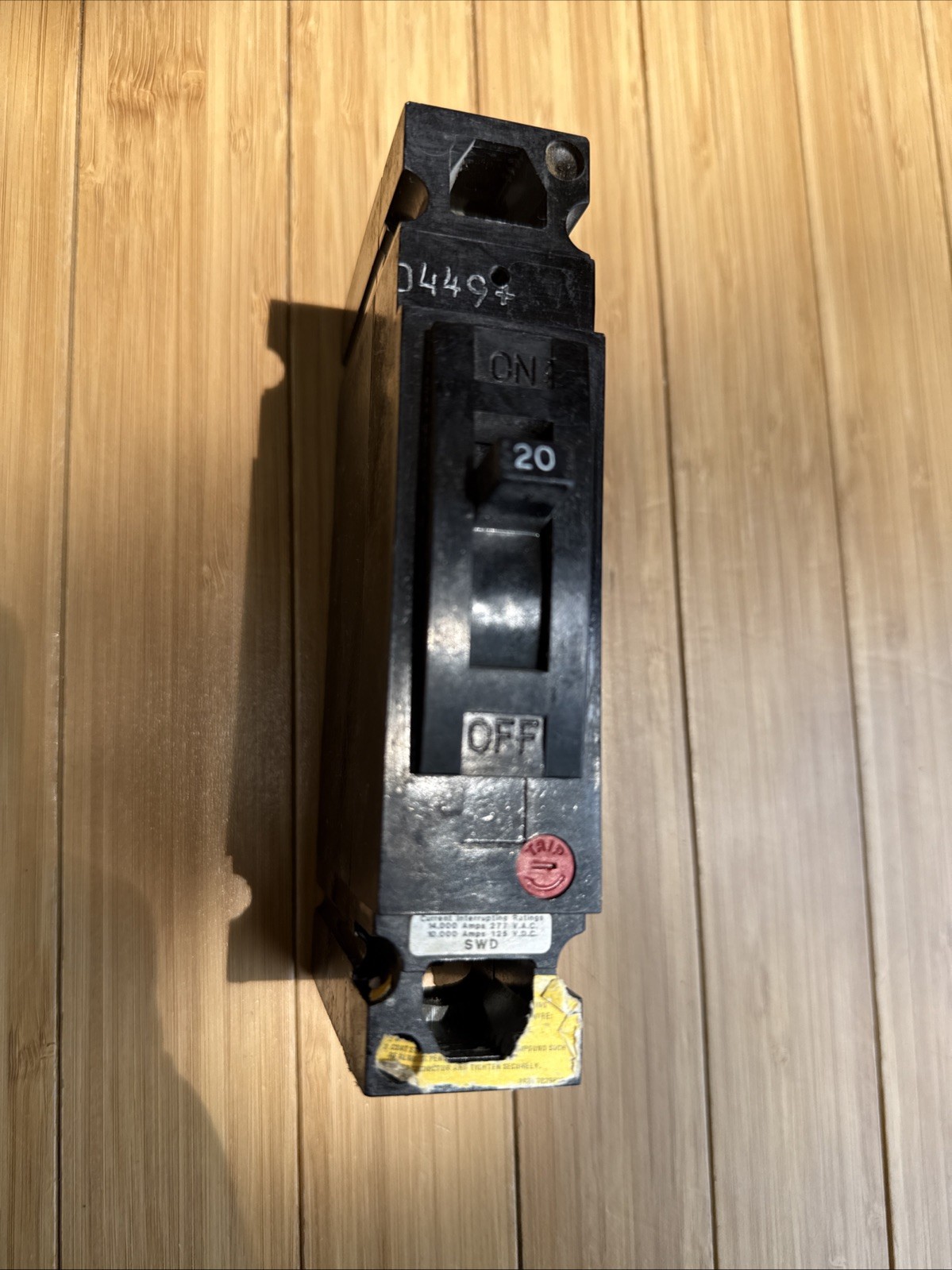 General Electric GE Circuit Breaker TED113030 227 VAC 30A 125 VDC Black