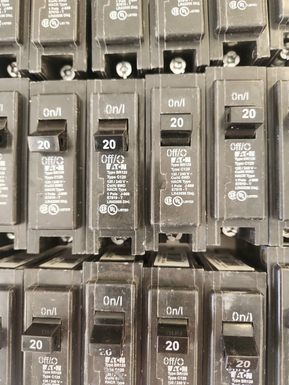 LOT OF 23 Eaton BR120 Circuit Breaker – Black READ DESCRIPTION