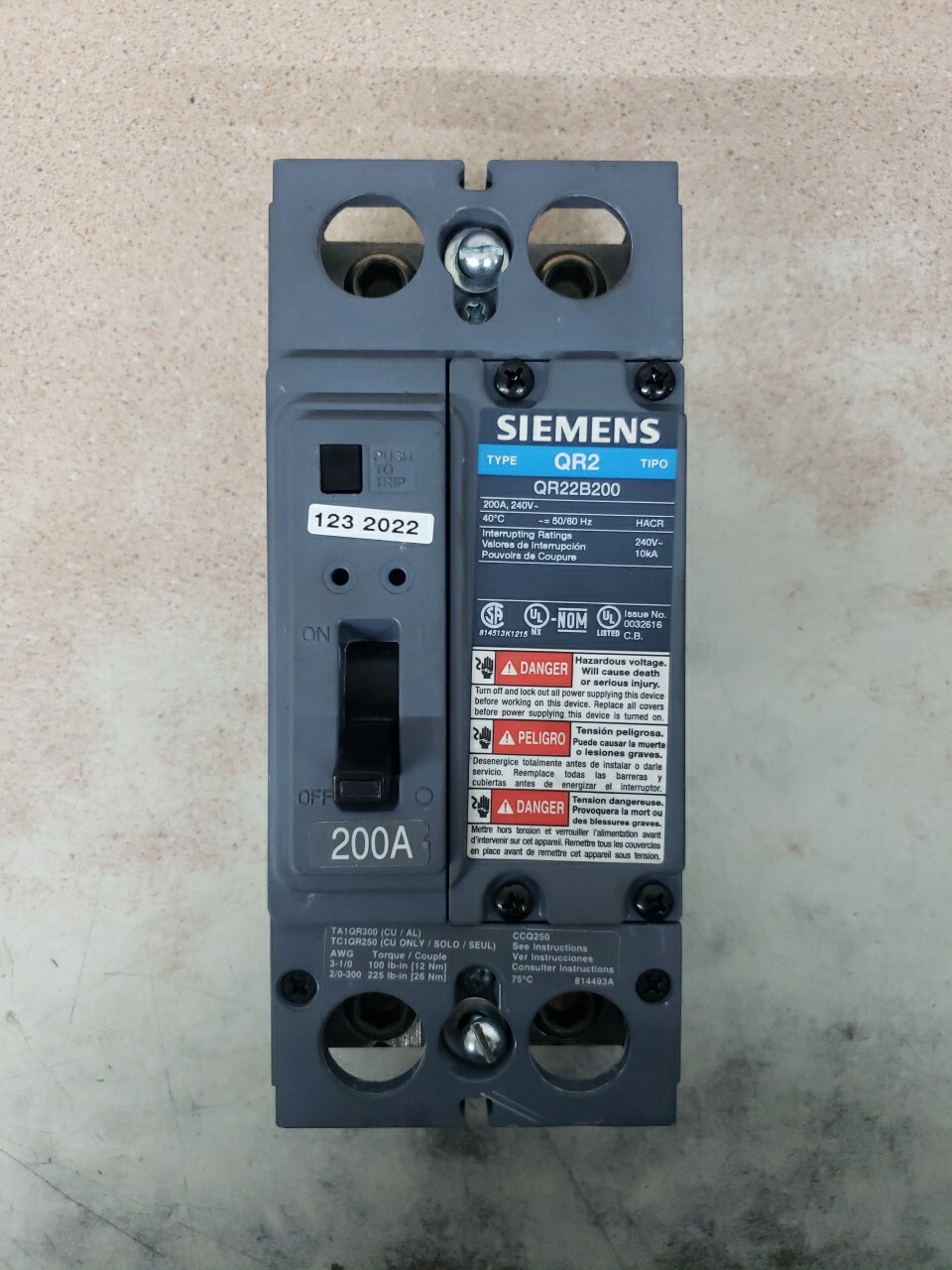 SIEMENS QR22B200 – 200A 240V 10Ka type QR2 Circuit Breaker