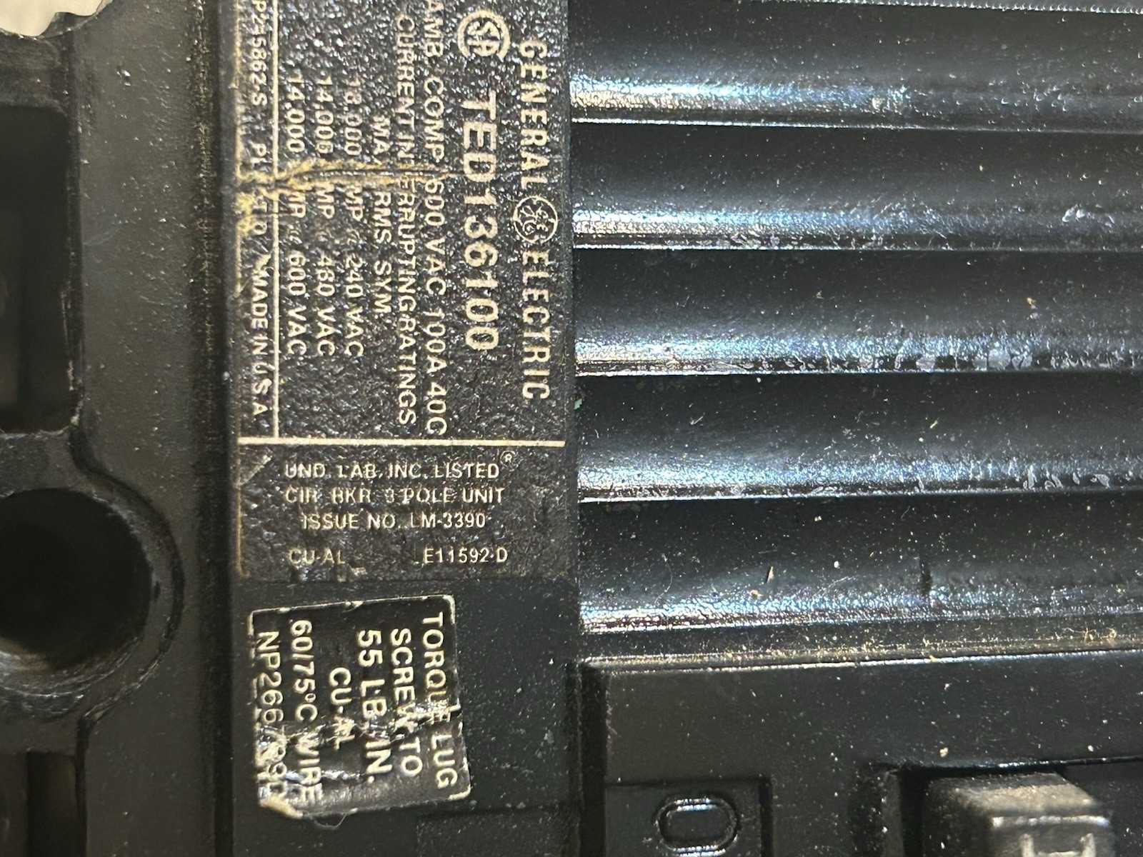 GE TED136100 Circuit Breaker 100 A 600 VAC 100A 40 C NP245862-S