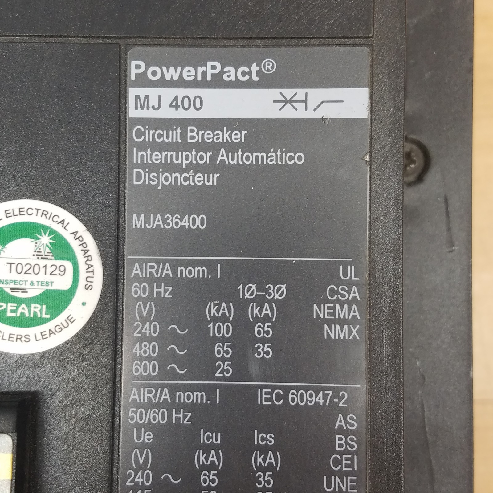 Square D MJA36400 PowerPact Circuit Breaker, 400A, 50/60Hz, 3 Pole, 600V – USED