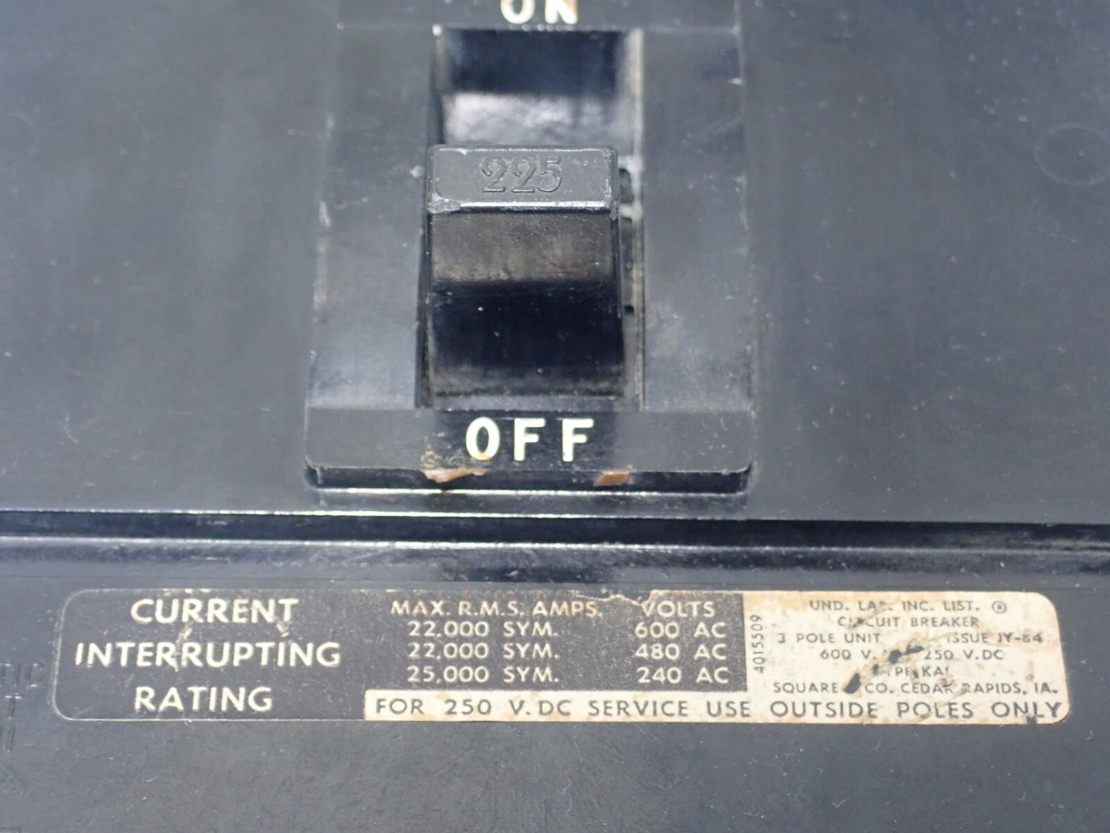 Square D KAP36225 225 Amp 600V 3 Pole Circuit Breaker tested