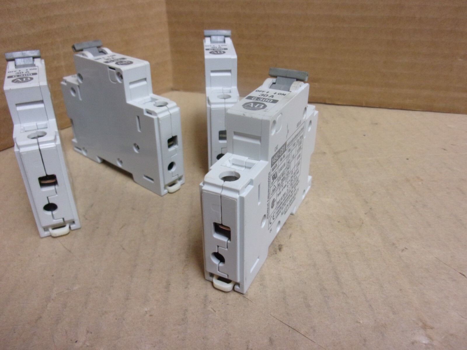 Allen Bradley Circuit Breaker , 1492-CB1 G300 , 1 pole , 30 amp, Lot of 4 , used