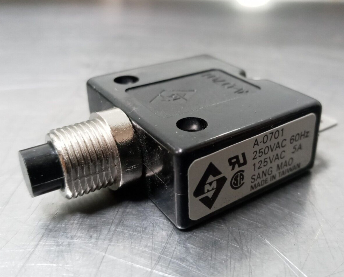 Batch of 2 of Sang Mao Circuit Breaker A-0701, 125/250VAC, 60Hz, 5A
