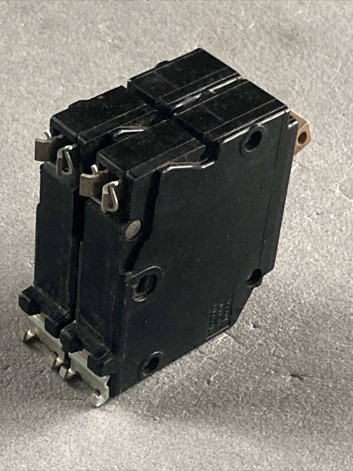 Cutler Hammer 20 Amp 2 Pole Circuit Breaker CH220 Half 1/2 Notch Metal Foot