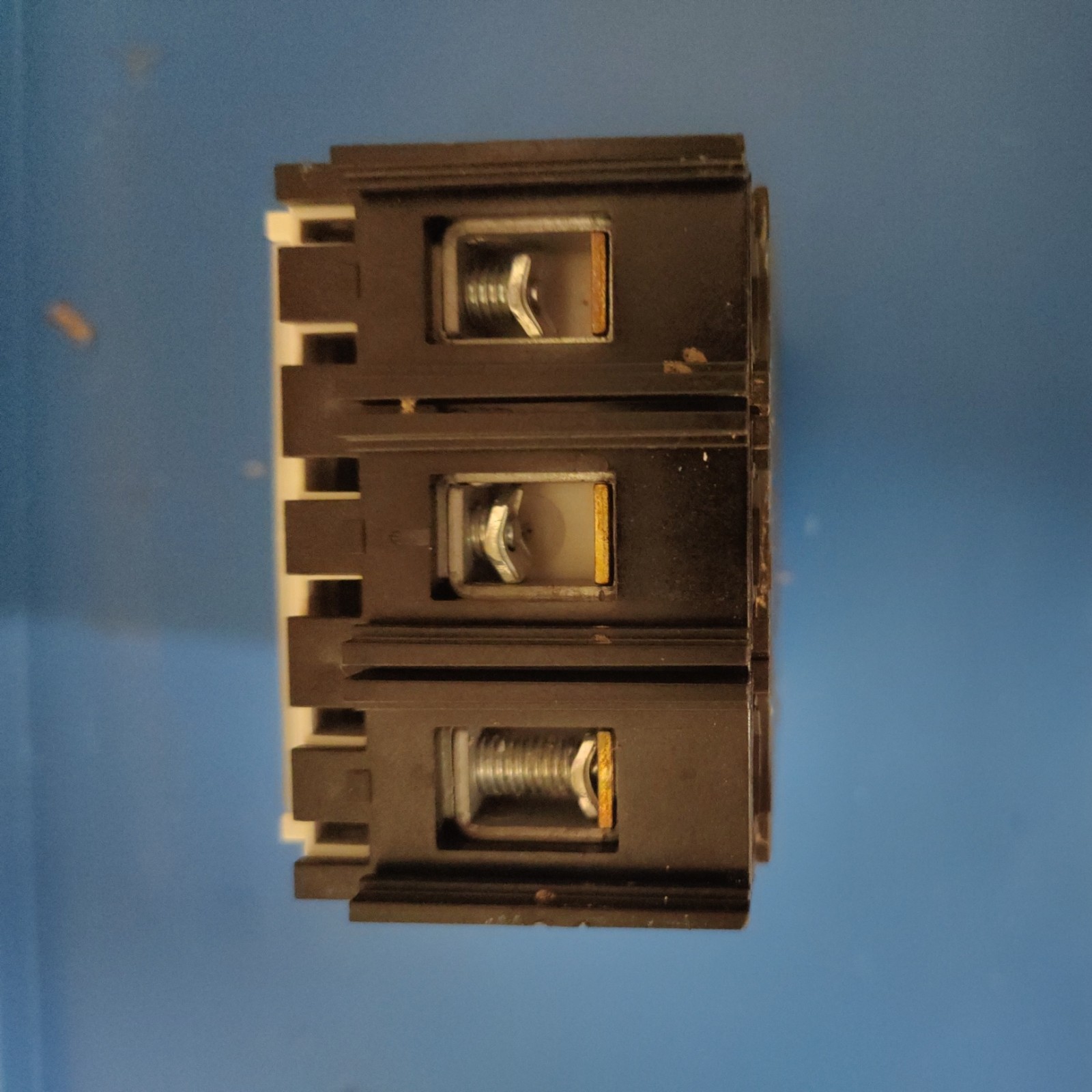 EATON NZM 1 125A CIRCUIT BREAKER NZMB1 100-125A TRIP W/ SHUNT