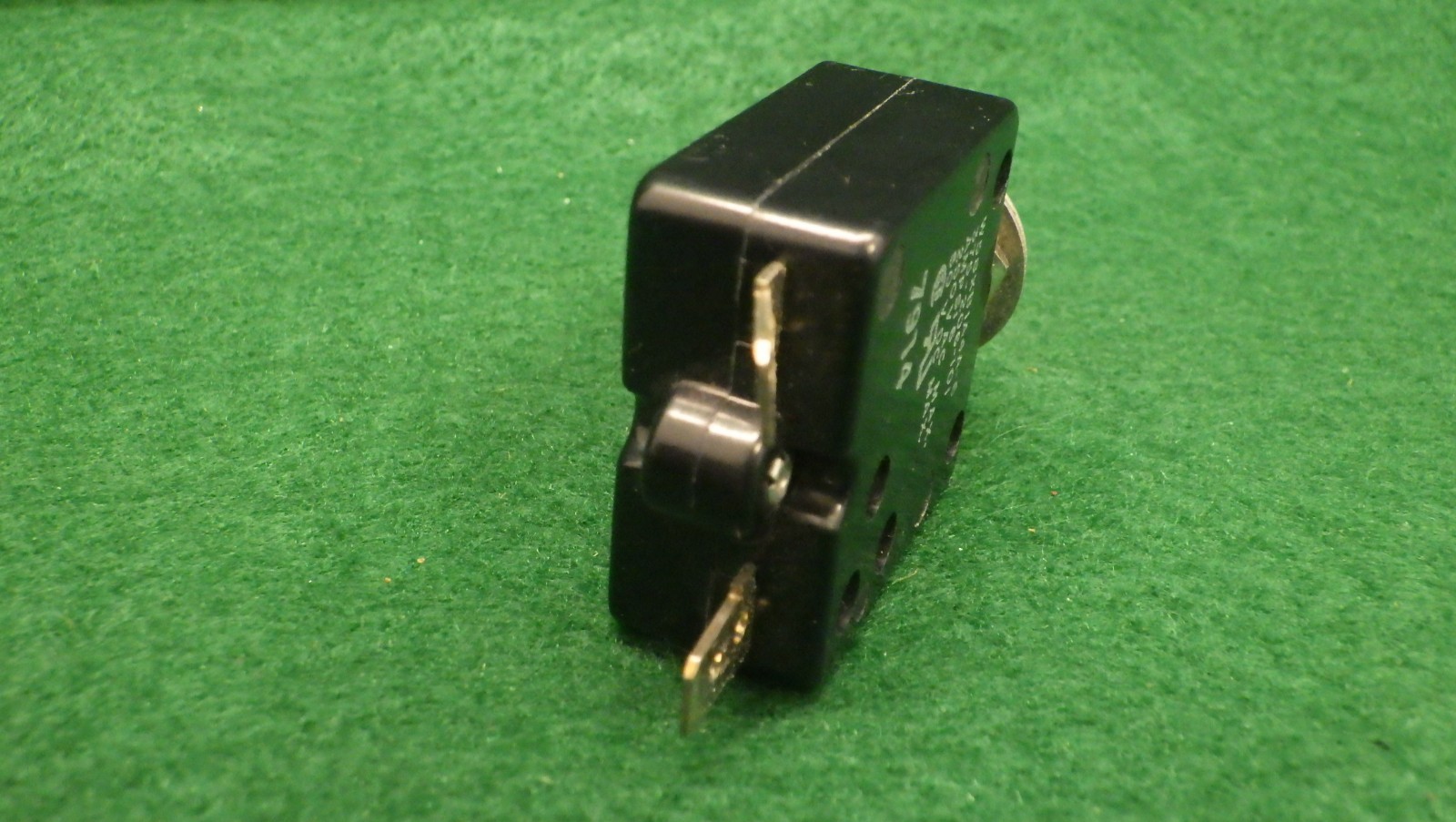 Vintage AMF/Potter Brumfield 6A Circuit Breaker 375-206-101 250VAC/50VDC