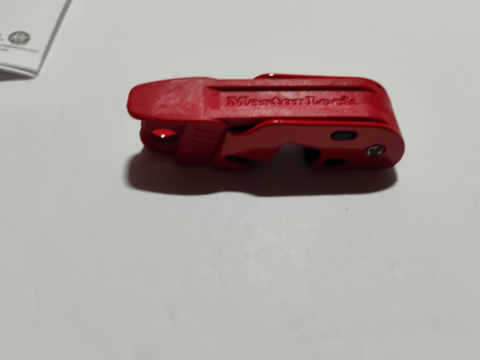 Master Lock 493B Grip Tight Circuit Breaker Lockout Tagout Standard Toggle