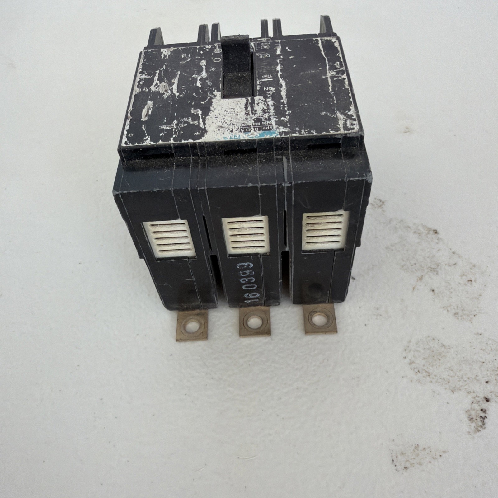 BQD325 – Siemens Bolt-on 480V 25A 3 pole circuit breaker 14kA@480V