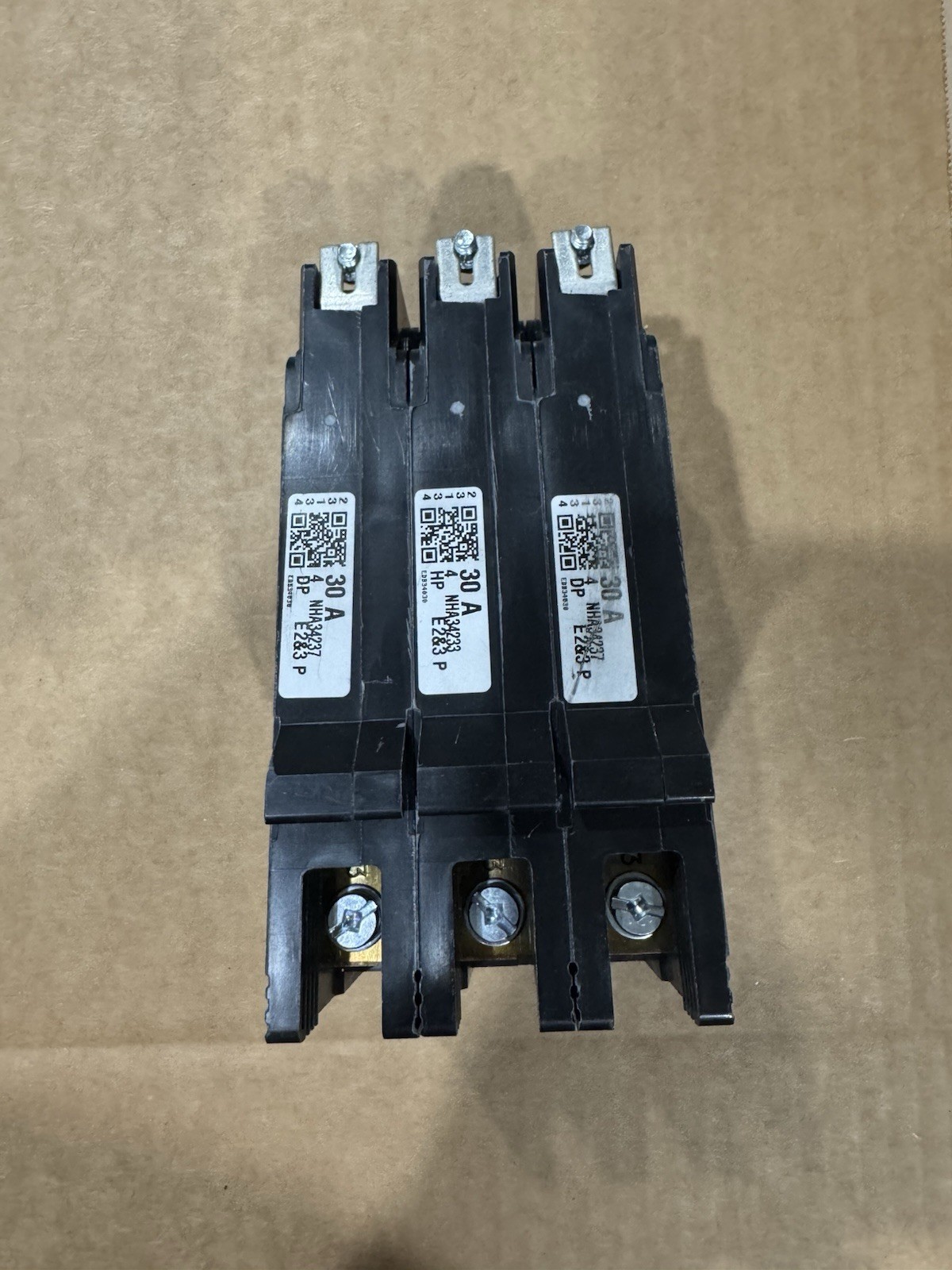 NEW Square D EDB34030 L 30Amp 3-Pole 480/277VAC 50/60Hz Bolt-On Circuit Breaker