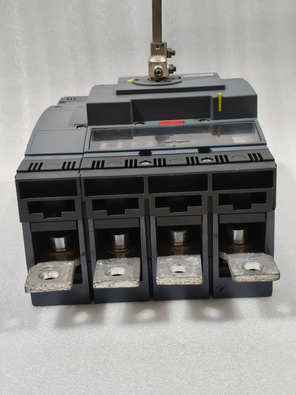 SIEMENS 3VT3 3VT9363-6ACOO CIRCUIT BREAKER 630AMP 4POLE 3VT3 FREE FAST SHIPPING
