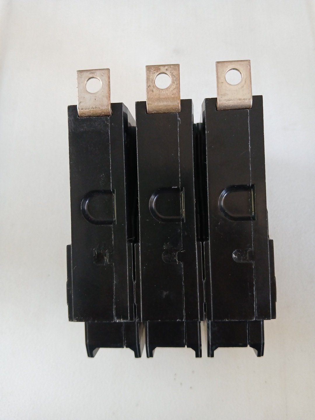 Siemens BQD330 30 Amp 3 Pole 480VAC Circuit Breaker