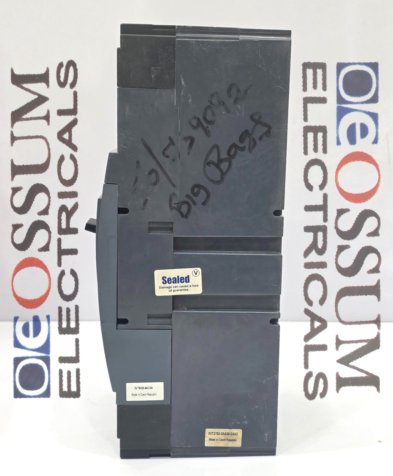 SIEMENS 3VT3763-2AA36-0AA0 MOLDED CASE CIRCUIT BREAKER 3 POLE