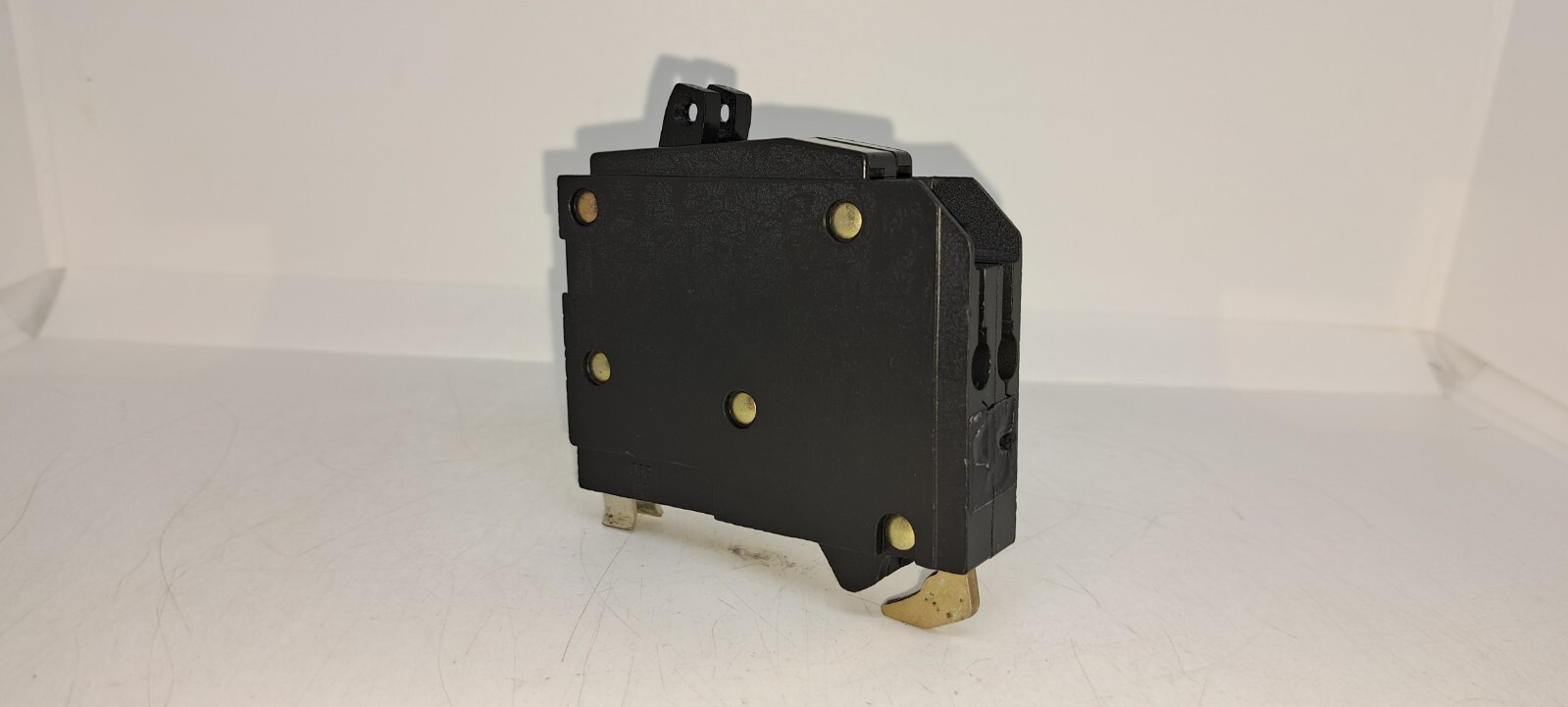 Square D QOT1515 15 Amp Tandem Twin Mini Circuit Breaker with hook