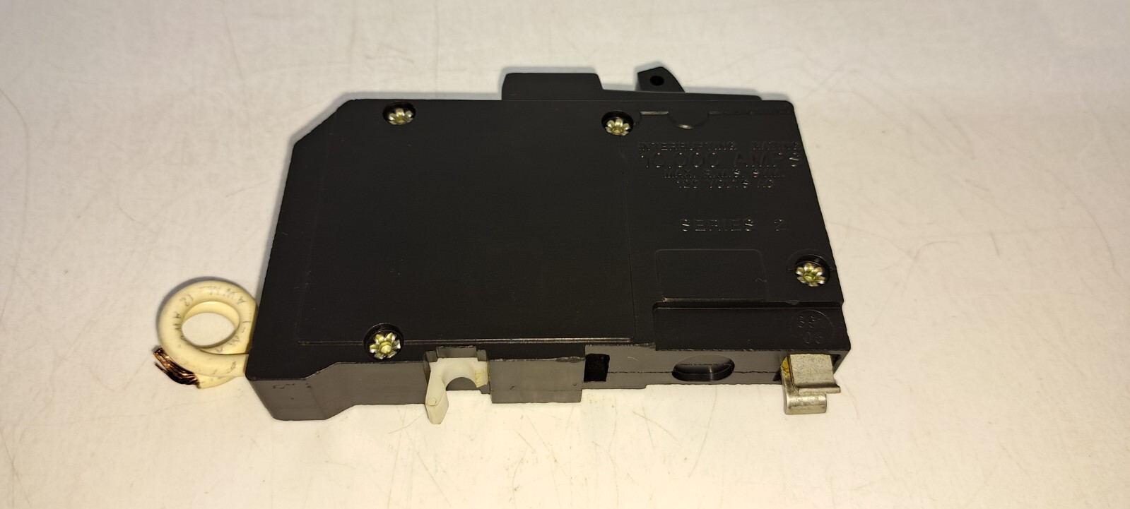 Square D QO115GFI 15 Amp 1 Pole 120V Ground Fault Circuit Breaker Flaw