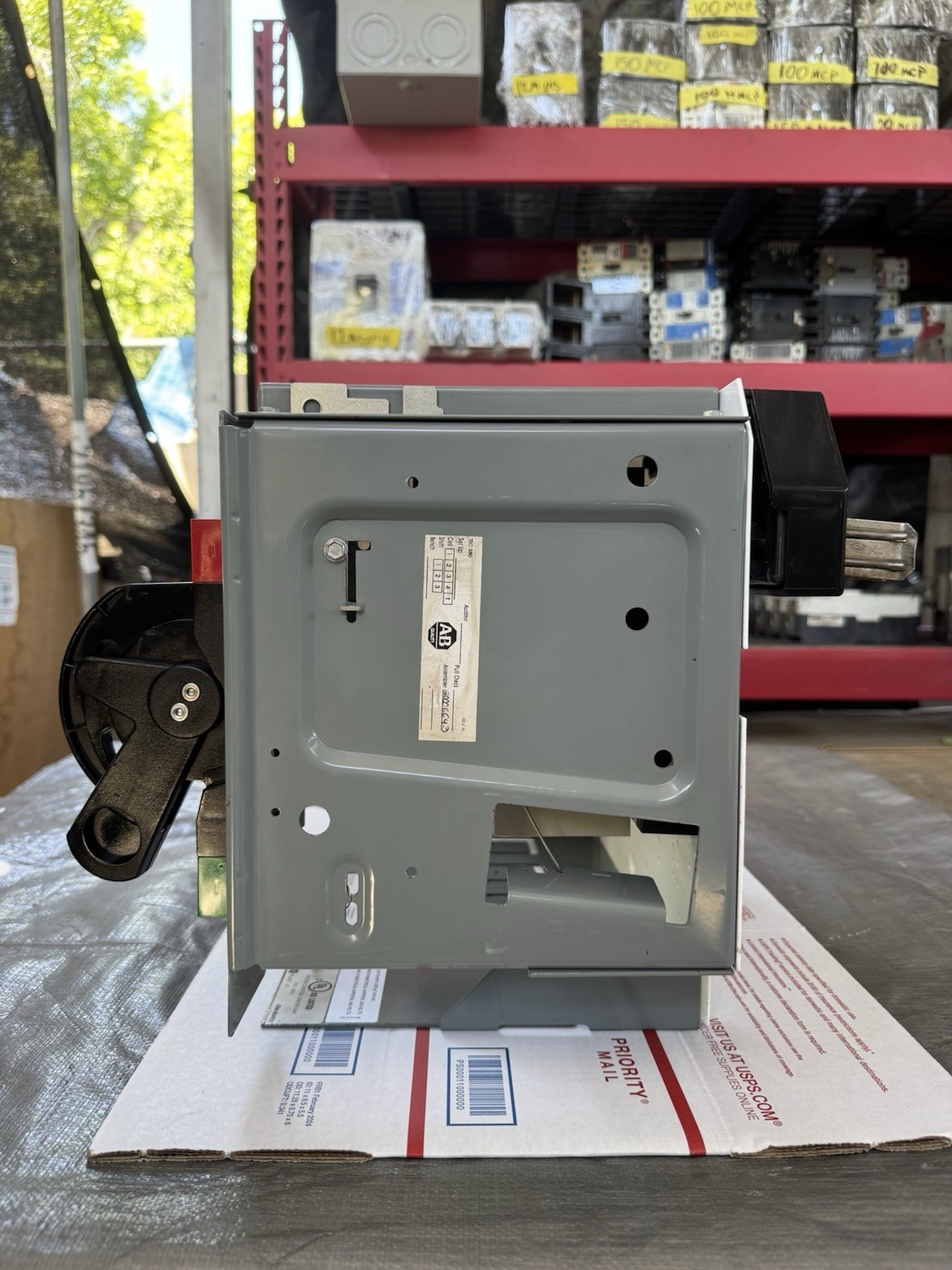 Allen Bradley 2193F-AKB-40TGMZ MCC Feeder Bucket 125AF 100AT 480V 3PH 60Hz