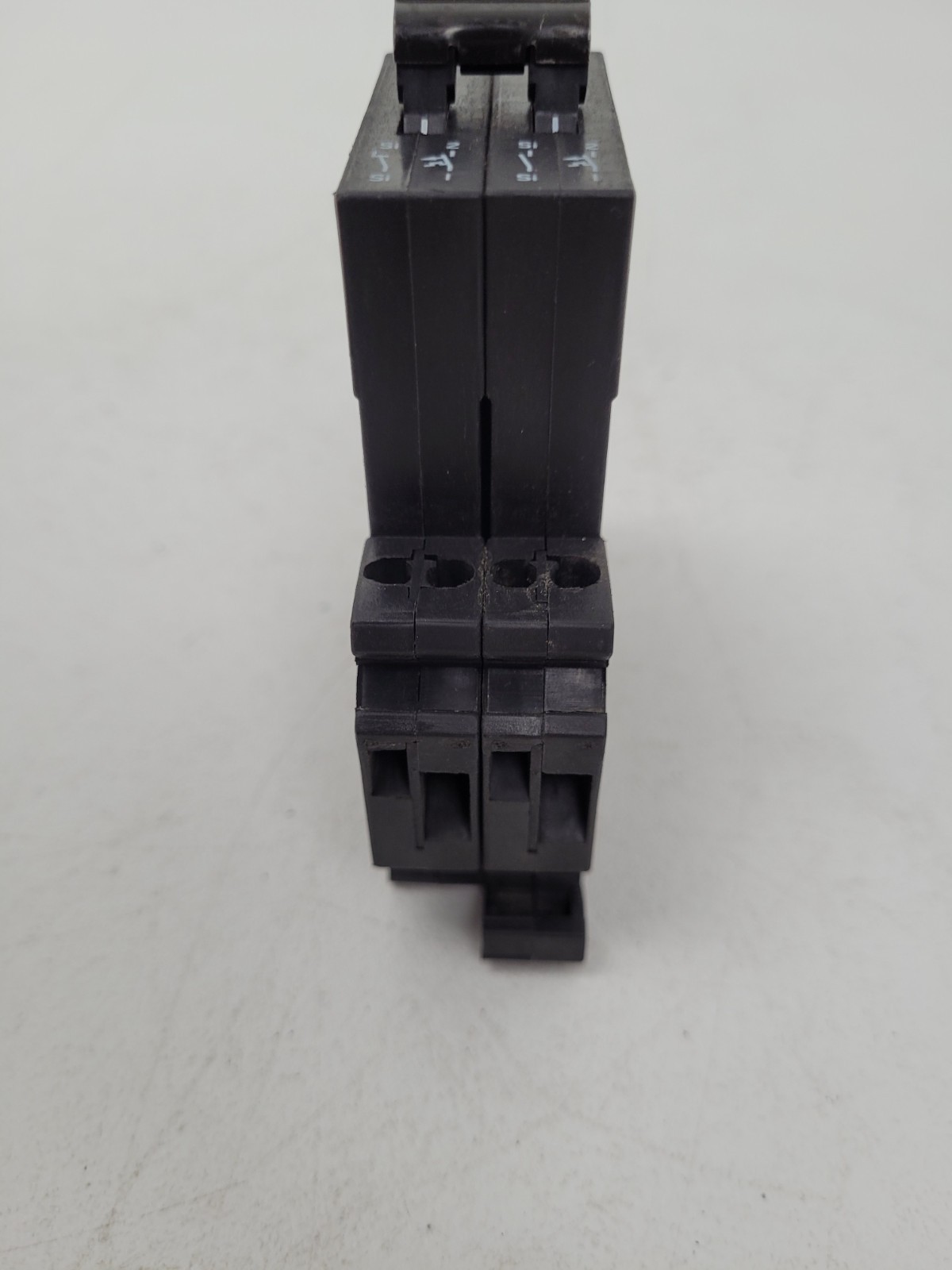 TMC-2-MI-120-4A Phoenix Contact 3AC415V 4 Amp Circuit Breaker – Next Day Option