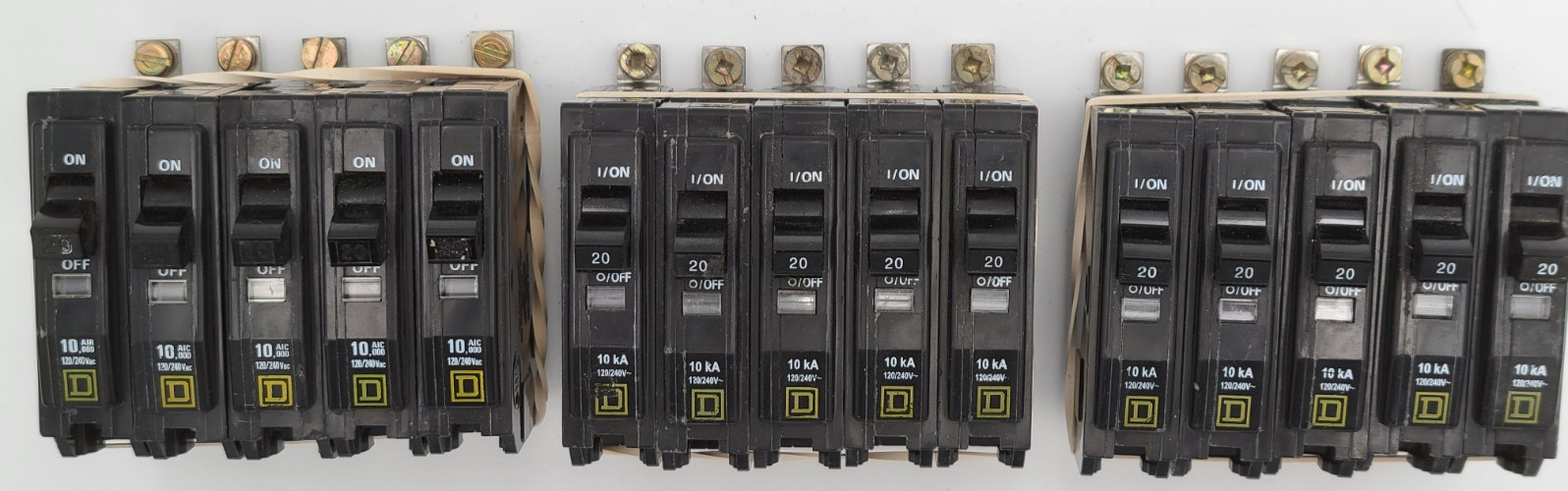 Square D QOB120 20A 1-Pole Bolt On Circuit Breakers Type QOB (Lot of 5) USED