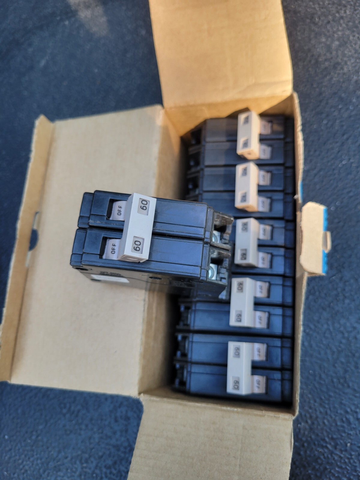 Eaton CH260 Circuit Breakers