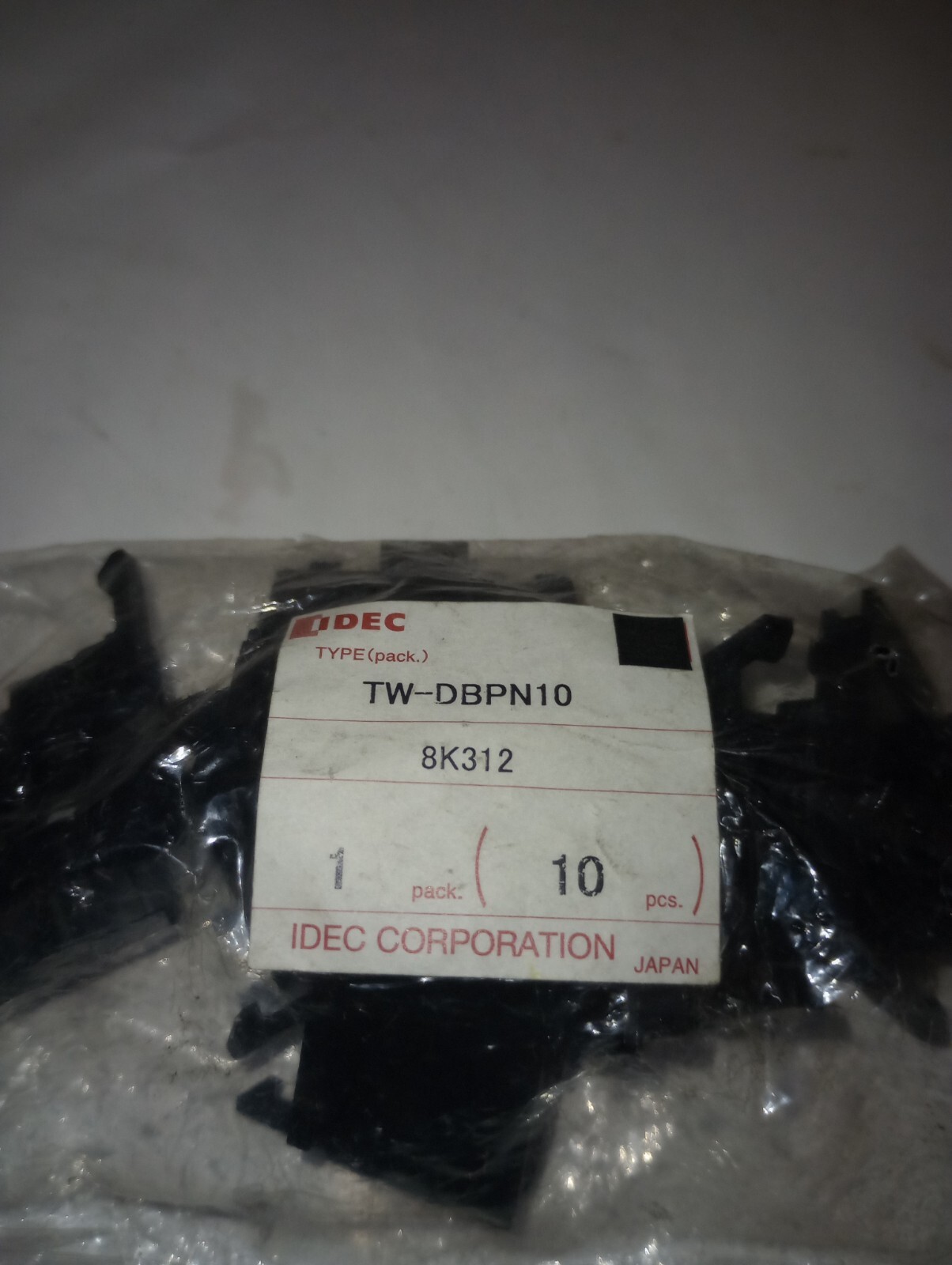 NEW 10 PCS GENUINE IDEC TW-DBPN10 MADE IN JAPAN