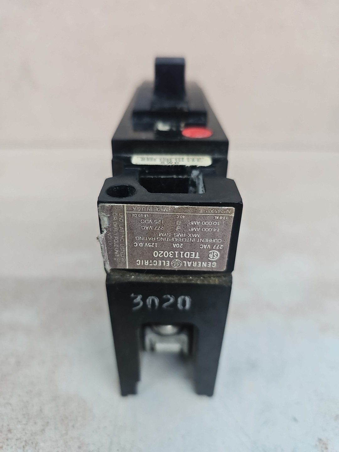 GE TED113020 Circuit Breaker, 20A, 1P, 277V